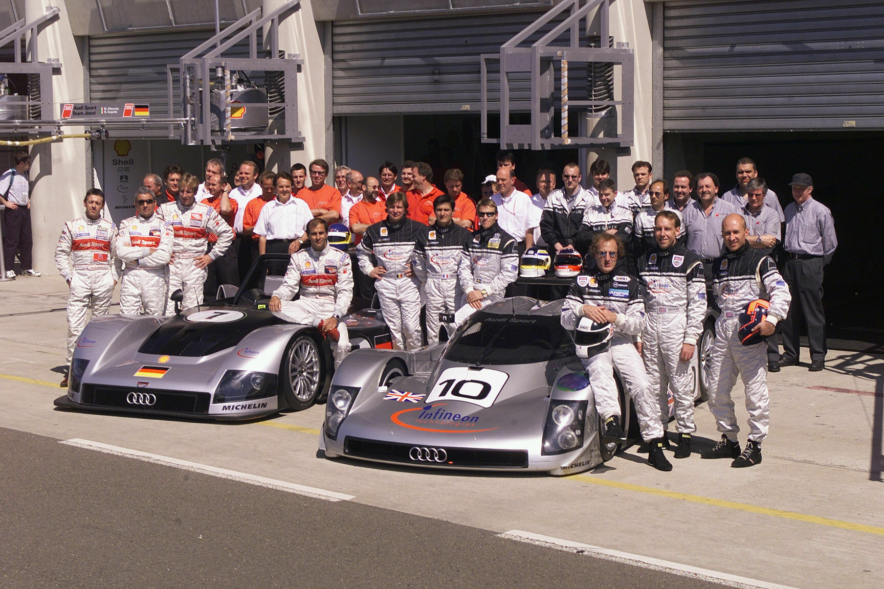Le Mans 1999 - Audi R8R #7 (Audi Sport Team Joest), Audi R8C #10 (Audi Sport UK)