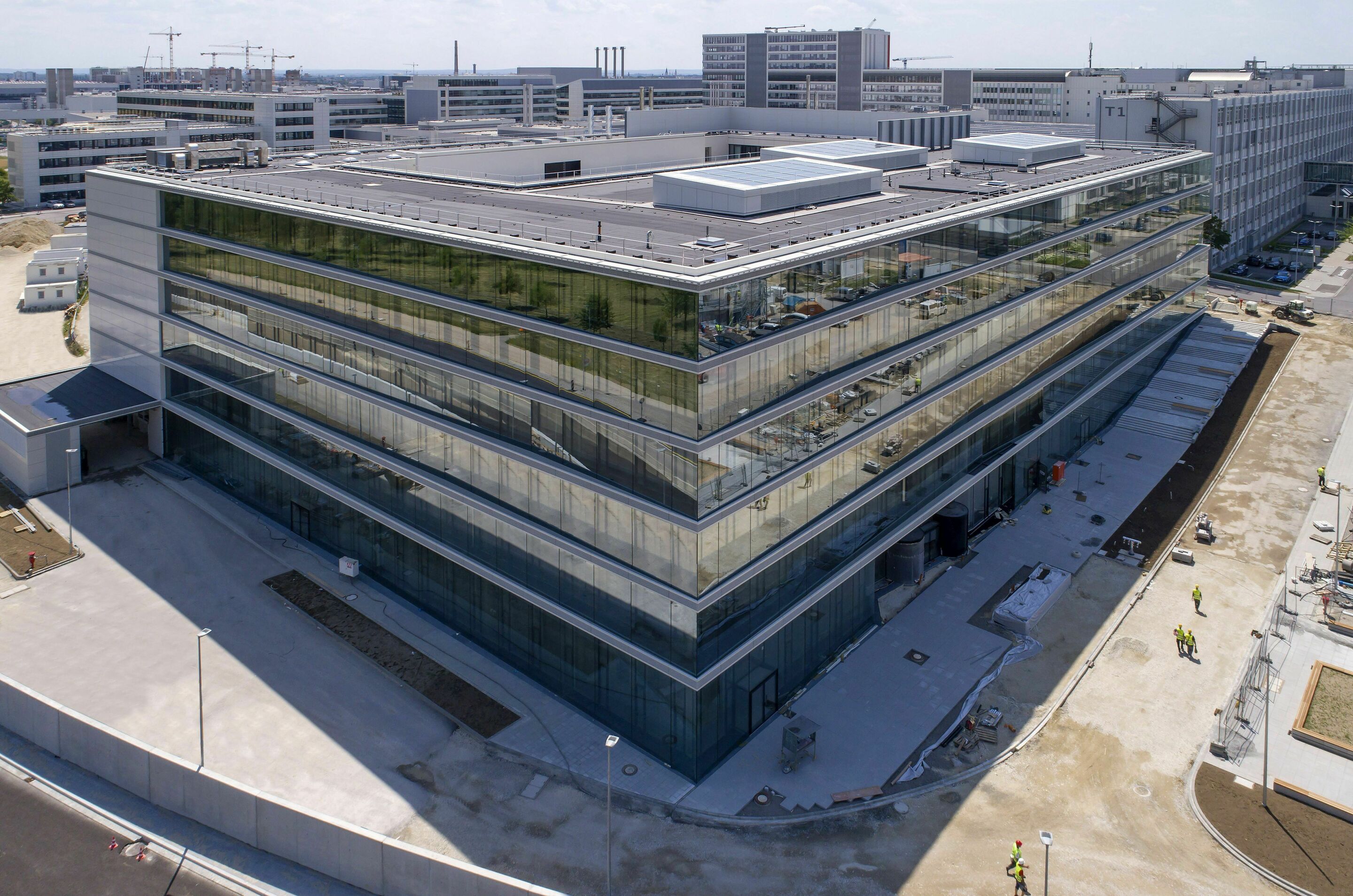 Neues Audi Design Center am Standort Ingolstadt in der Technischen Entwicklung (TE) im Nordgelände des Werkes - Hier entsteht künftig das kreative Automobil-Design: Im Sommer 2017 wird das neue, hochmoderne Design Center auf dem Gelände der Technischen...