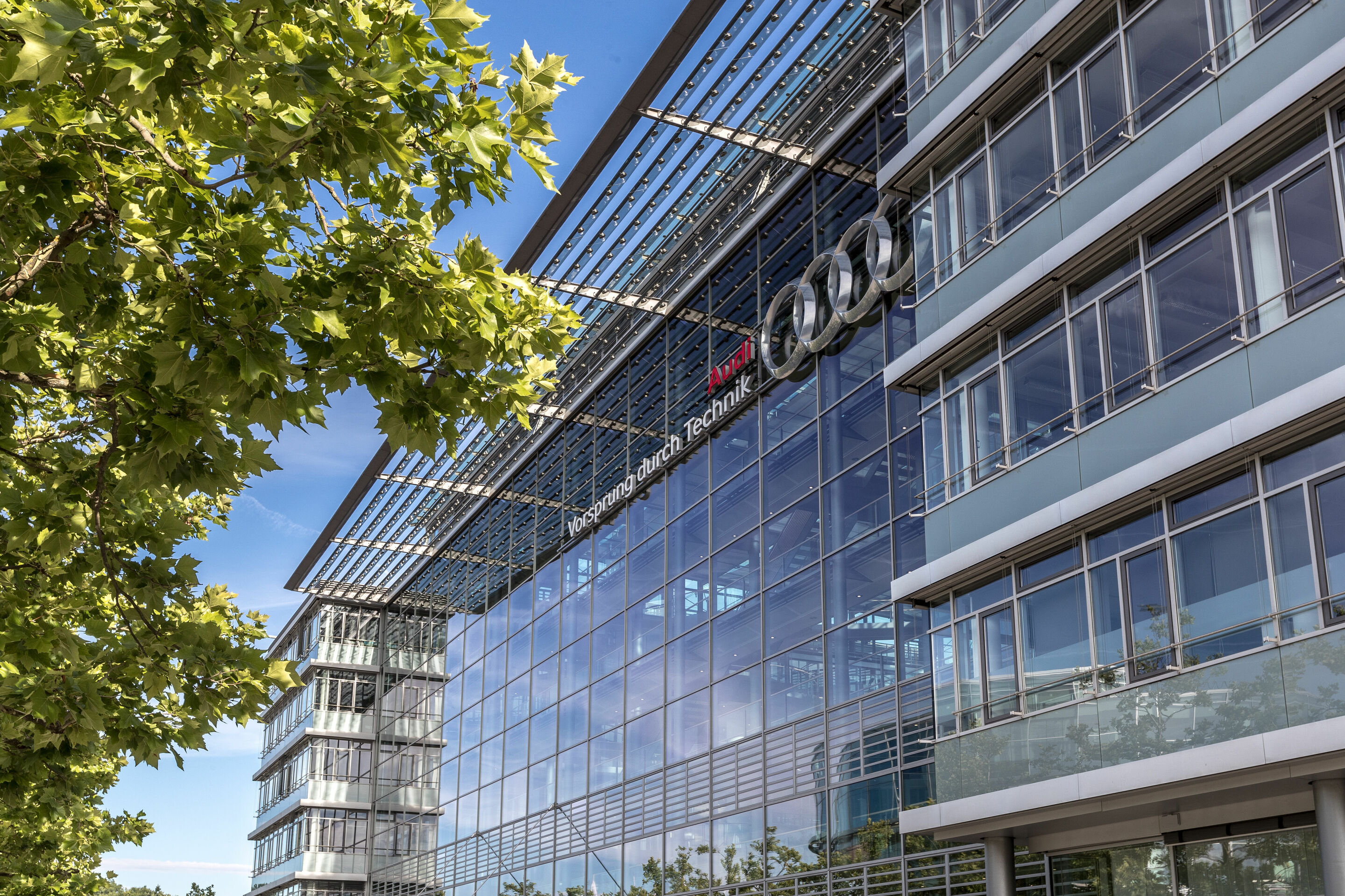 “Market and Customer” building - Unique architecture: “Market and Customer” building