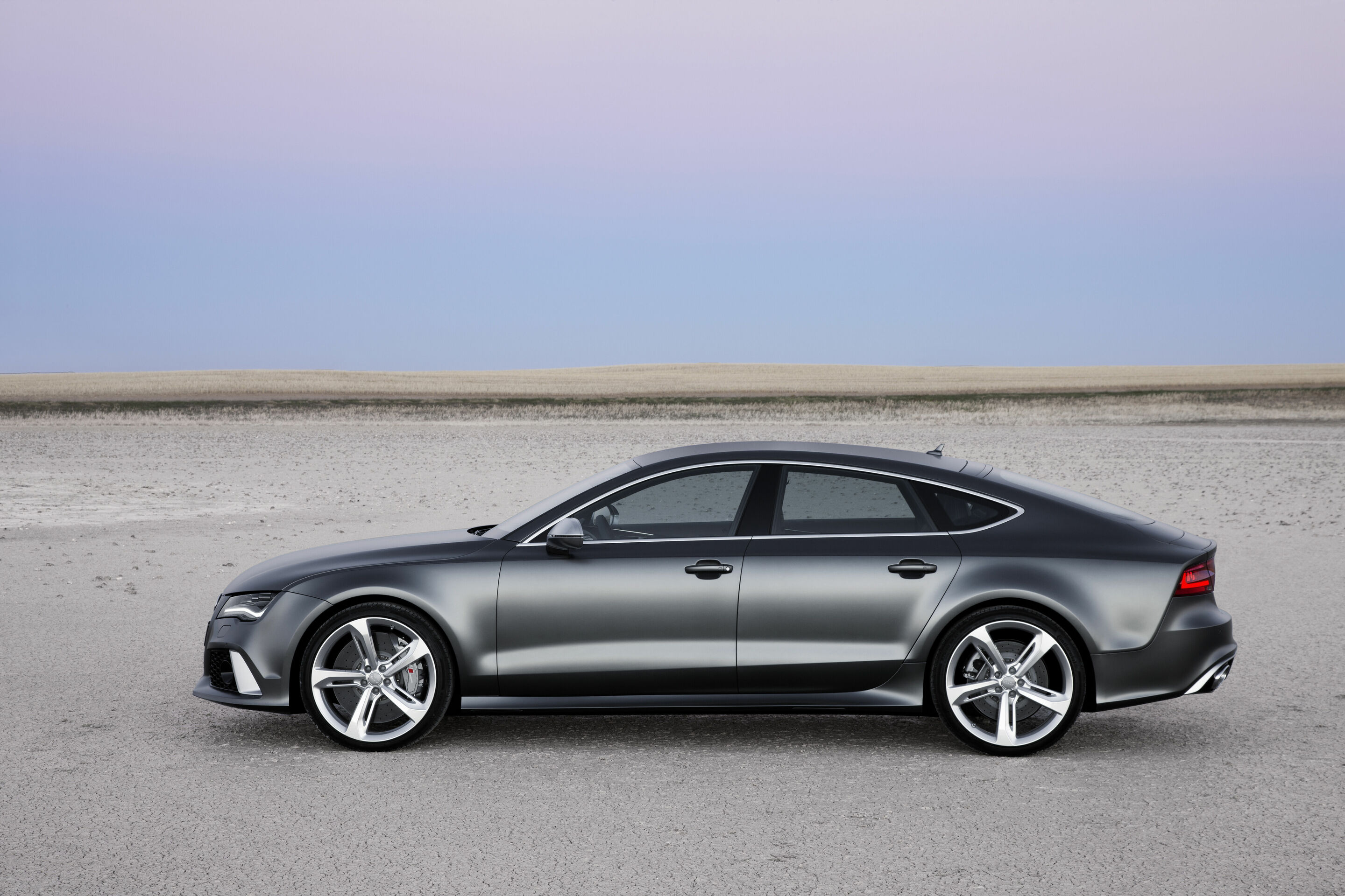 Audi RS 7 Sportback - Static photo

Colour: Daytona Grey matt