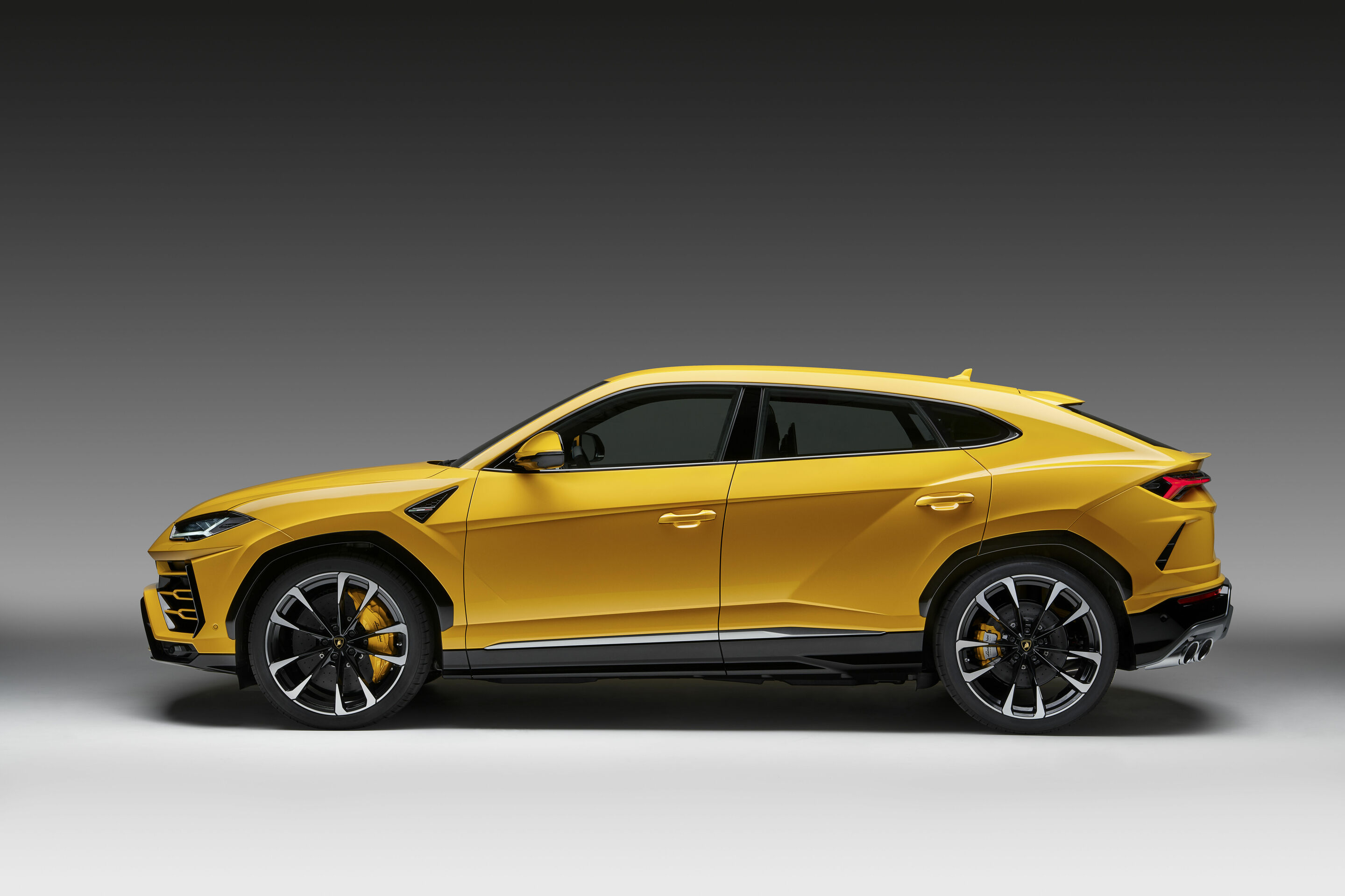 Lamborghini Urus - The new SSUV by the italian subsidiary of Audi, the Lamborghini Urus.