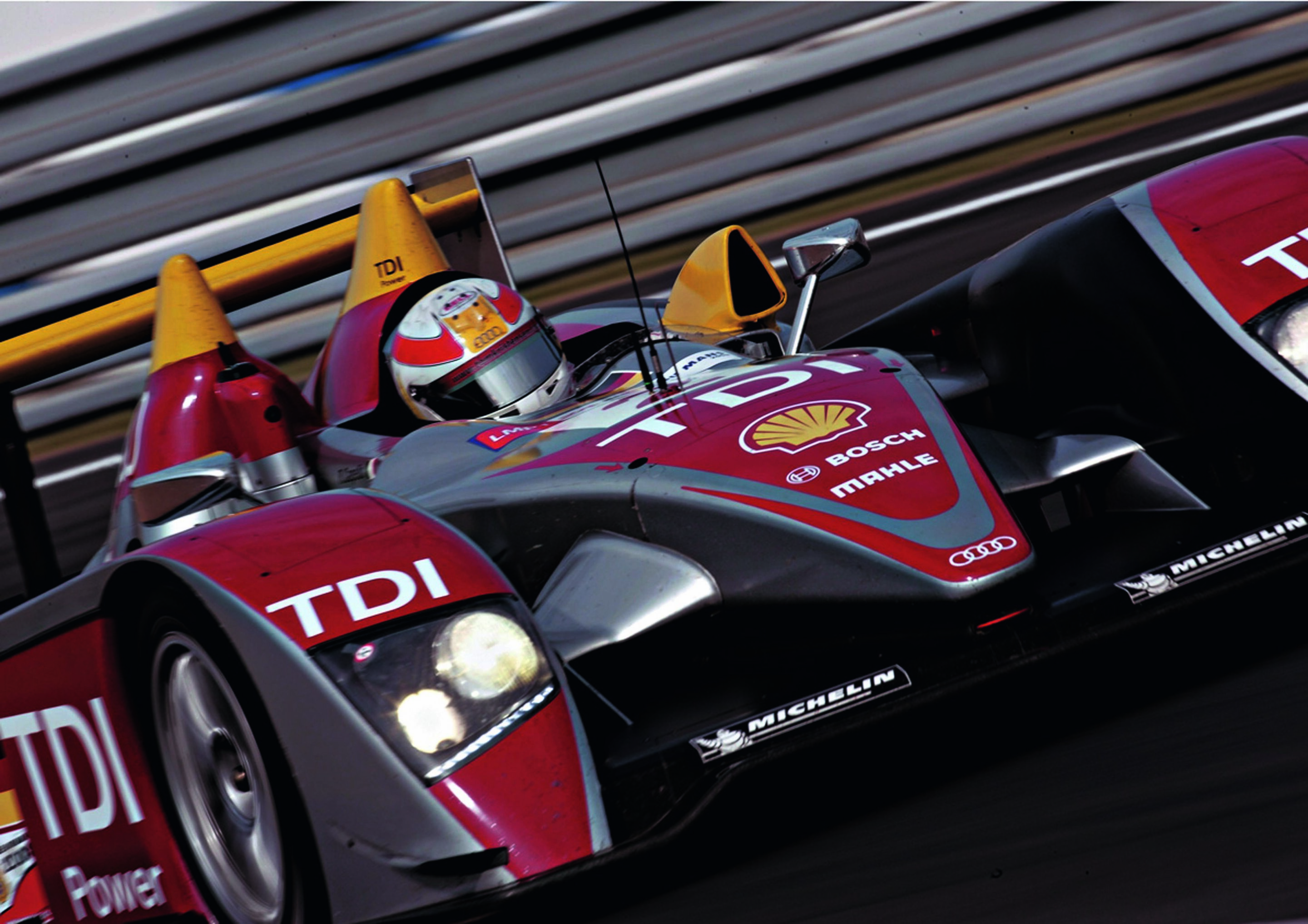 Jubiläumsmagazin Historie - Motorsport: Audi R10 TDI in Le Mans