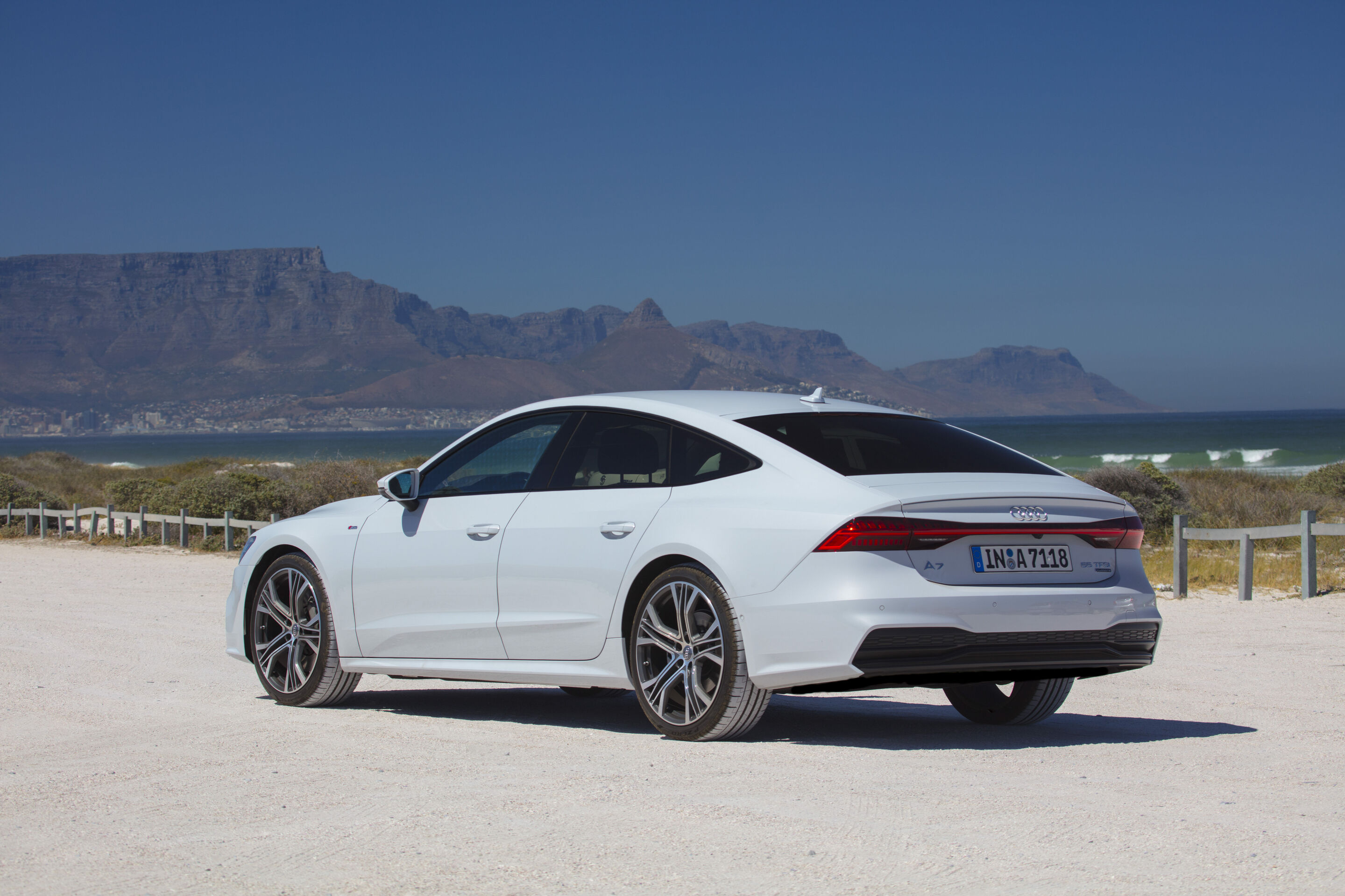Audi A7 Sportback (until 2025) - Static photo,
Colour: Suzuka grey