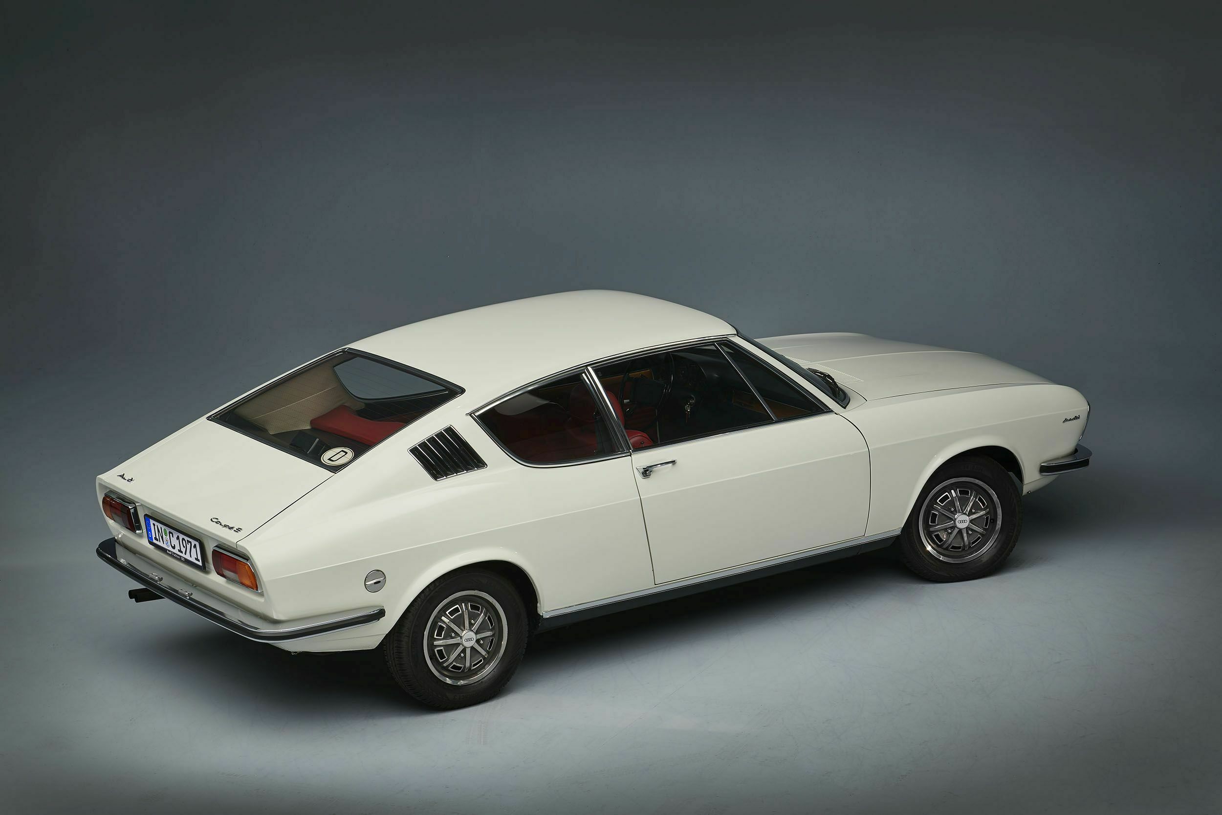 Three Audi jubilees at Techno Classica - Audi 100 Coupé S