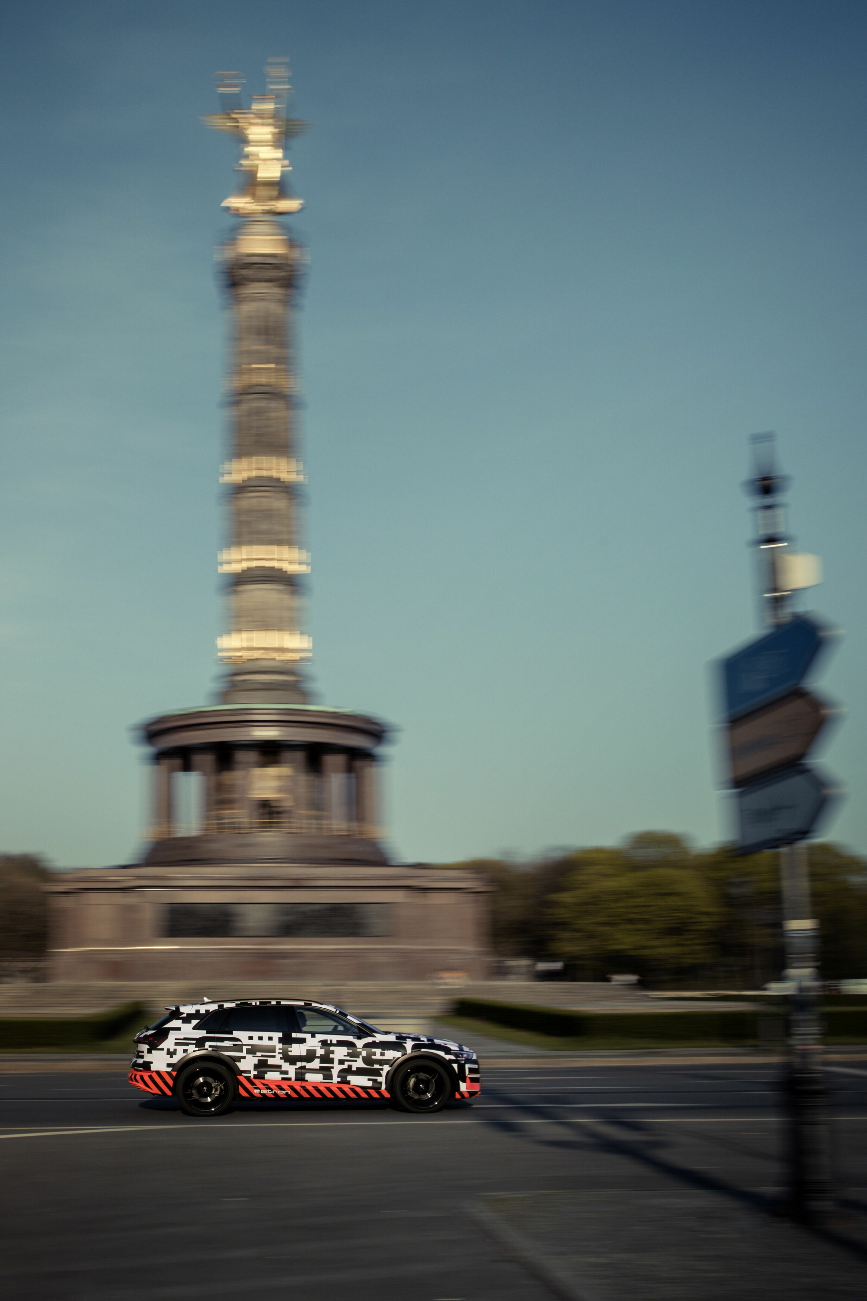 Audi e-tron-Prototyp unterwegs in Berlin - Audi e-tron-Prototyp unterwegs in Berlin