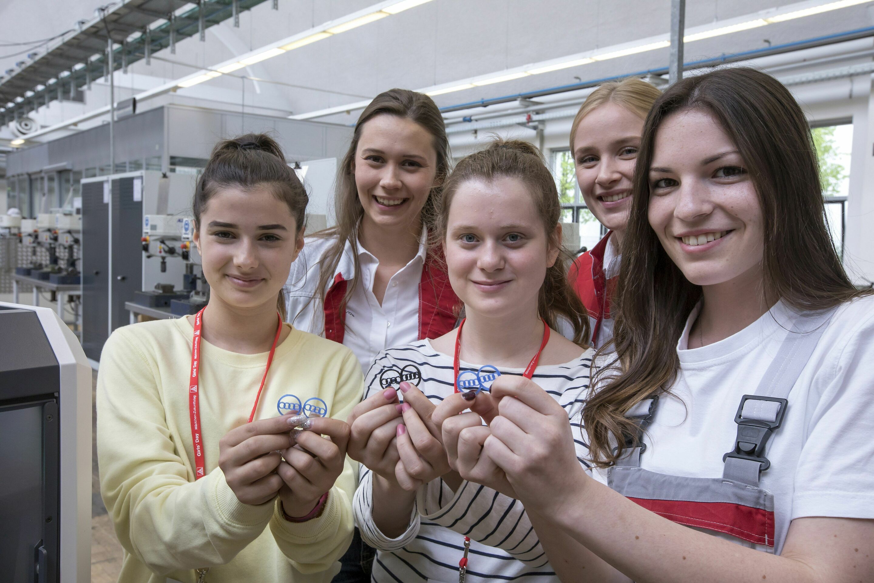 Girls‘ Day bei Audi 2018 - Rund 250 Schülerinnen erhielten in diesem Jahr am Standort Ingolstadt einen praktischen Einblick in verschiedene technische Berufe und stellten ihr Können unter Beweis. Kräftig unterstützt wurden sie dabei von den Auszubildenden...