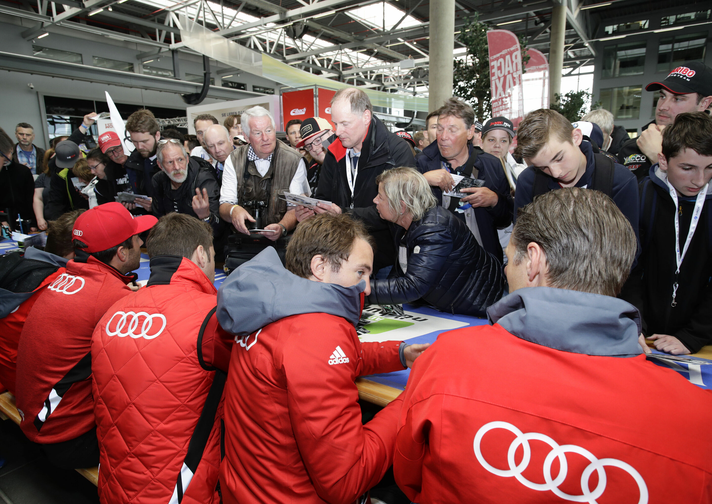 24h Nürburgring 2018 - Autogrammstunde