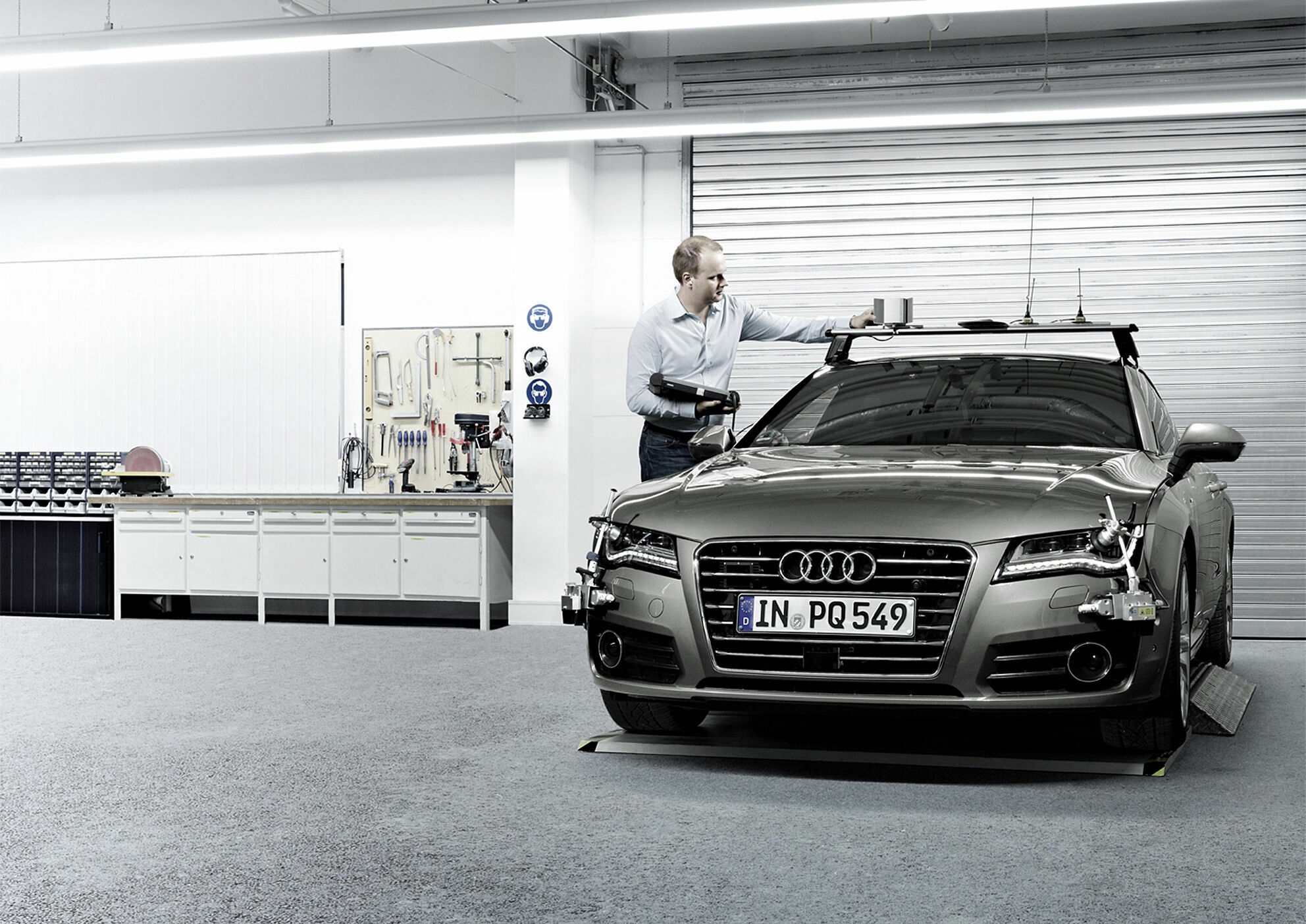 Best job opportunities with top employer Audi - Audi ranks at the top in the current studies from the trendence and UNIVERSUM consulting institutes. According to these rankings, the carmaker remains the favorite employer for most university students in...
