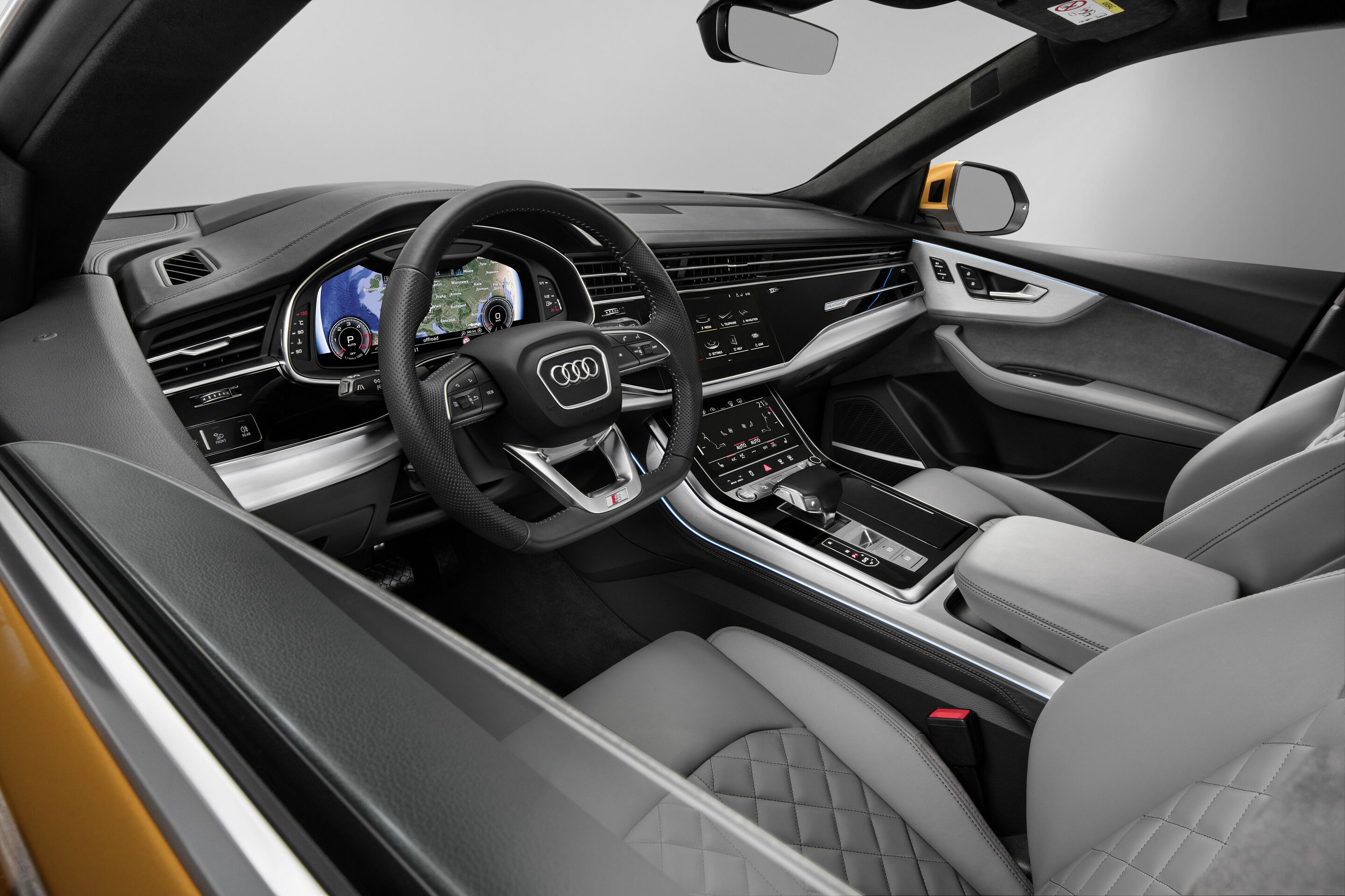 Audi Q8 - Interior