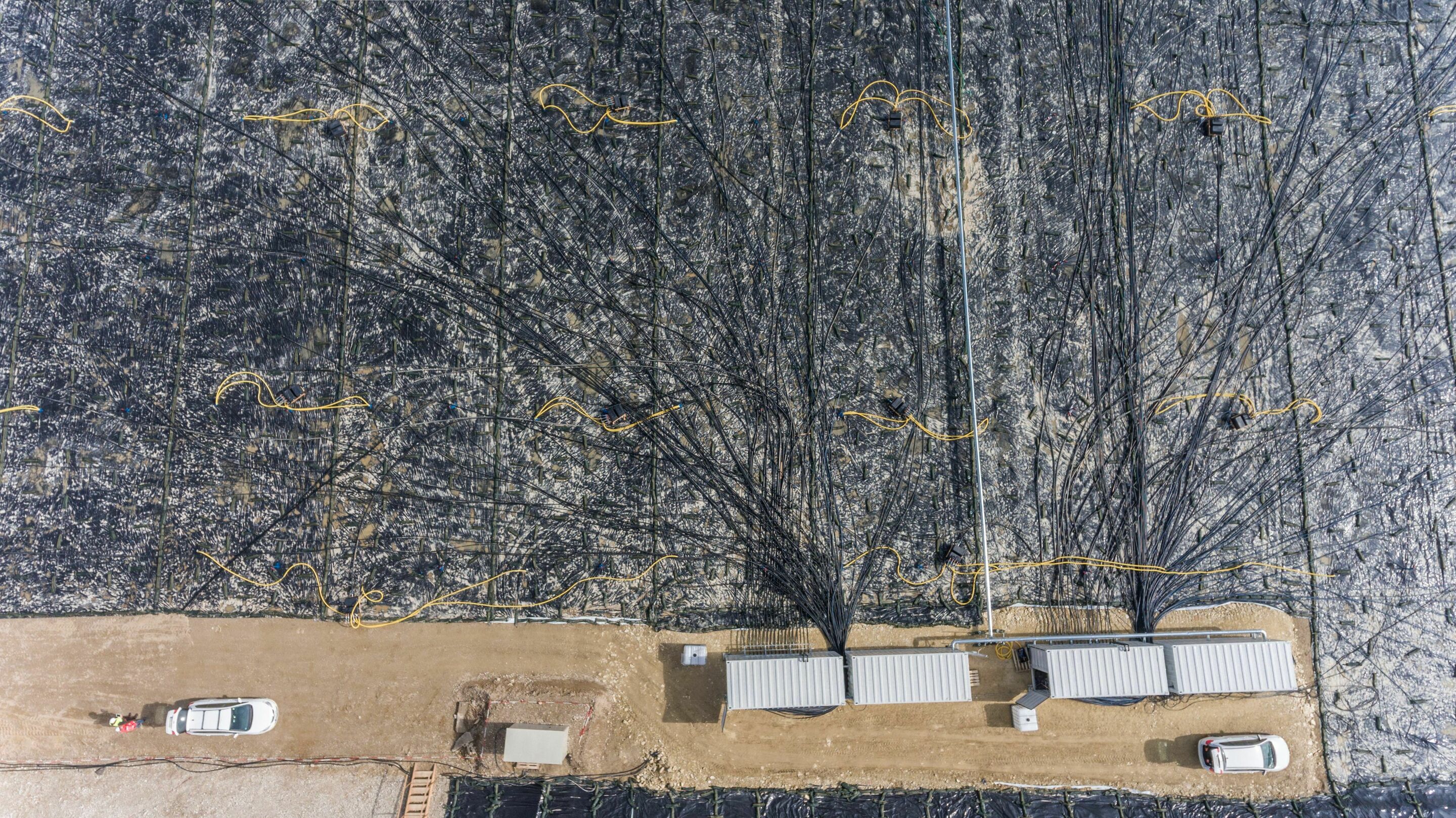 IN-Campus GmbH: Audi and the city of Ingolstadt remediate refinery site for technology park - Air sparging field with injection and extraction lines, Total area for remediation approx. 100,000 m², Operation of 1,500 injection wells with 8 systems, Cleaning...