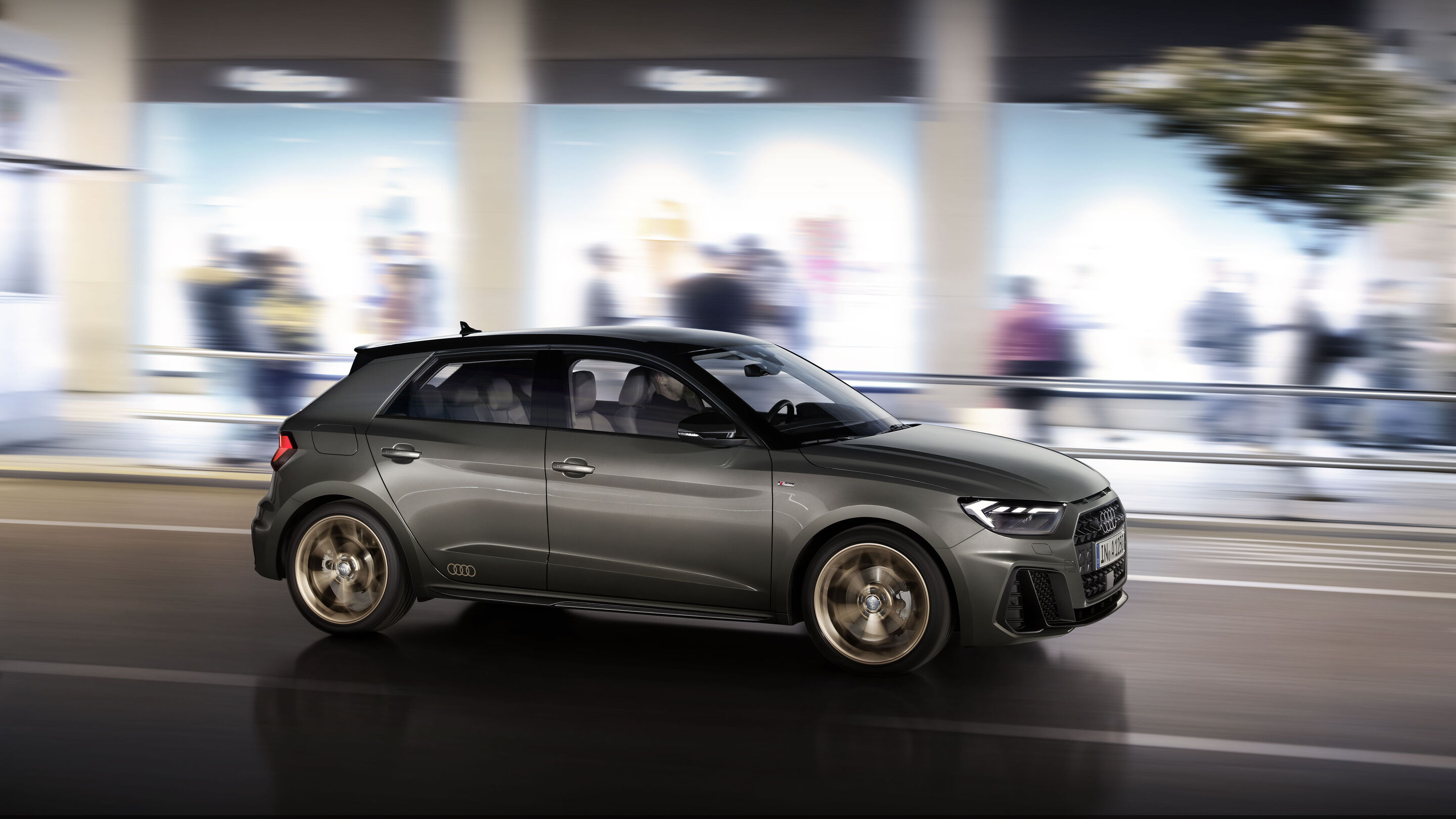 Audi A1 Sportback (until 2026) - Dynamic photo
Colour: Chronos Grey