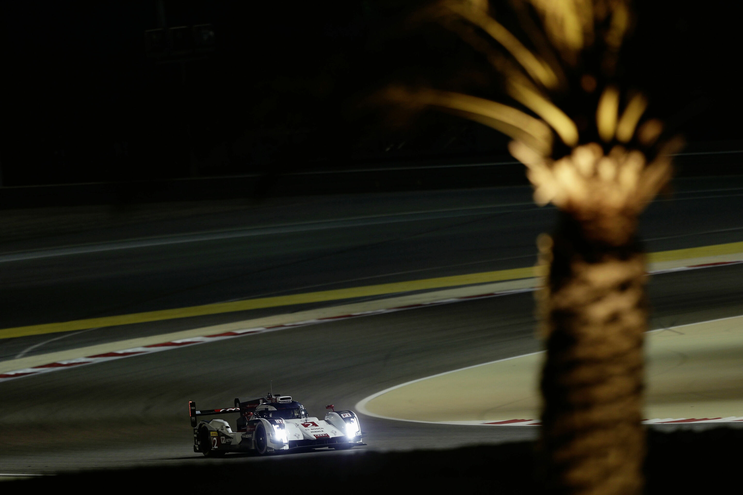 Fifth place for Audi in qualifying in Bahrain - Audi is dealing with a race before the race in round seven of the FIA World Endurance Championship (WEC) in Bahrain. While Marcel Fässler/André Lotterer/Benoît Tréluyer in car number 2 achieved fifth place...