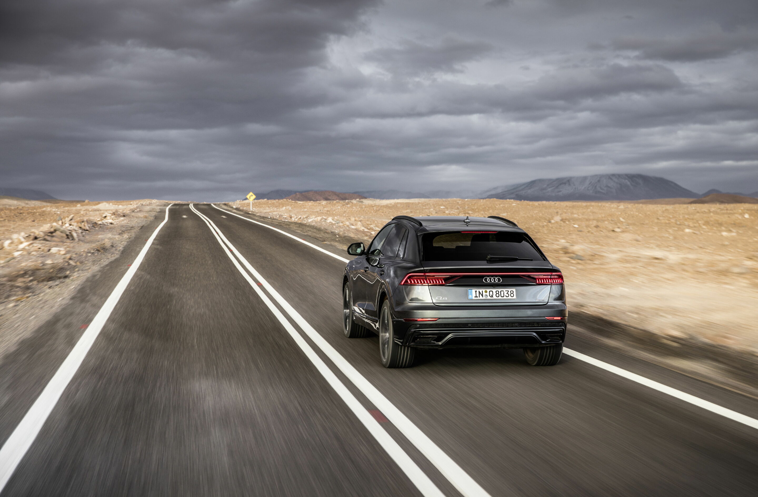 Audi Q8 - Dynamic photo, 
Colour: Daytona grey