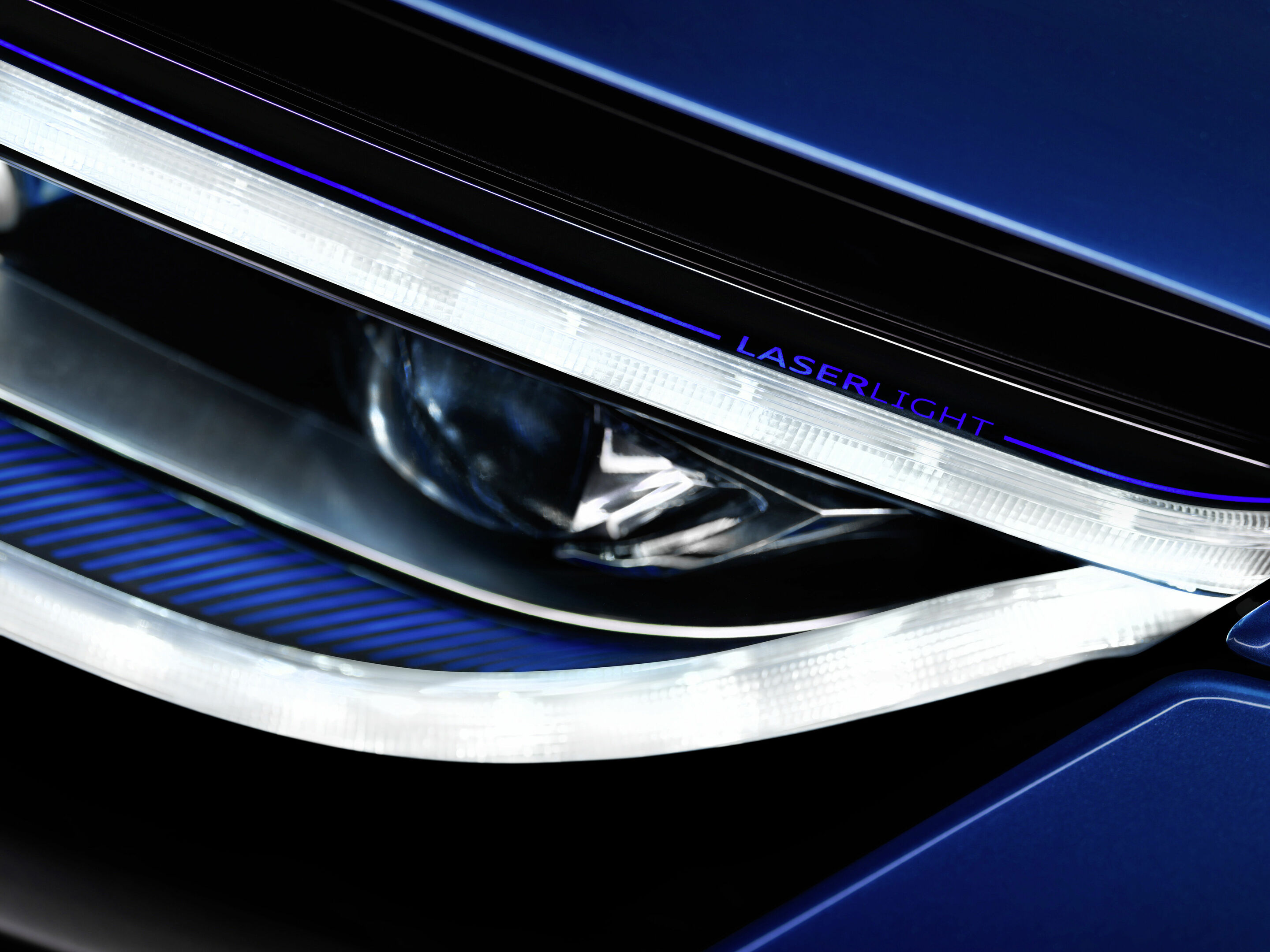 Audi R8 LMX - Detail

Farbe: Arablau Kristalleffekt