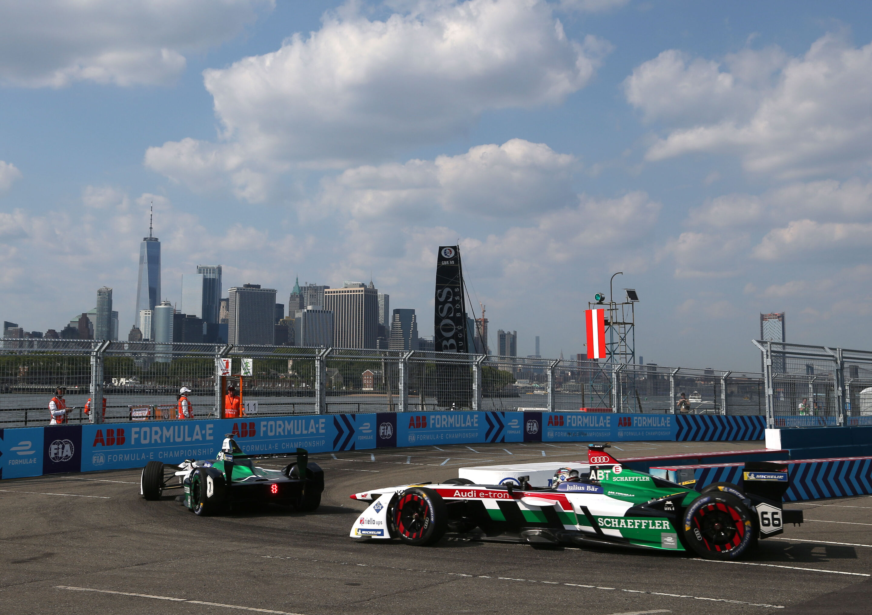 Formula E, New York E-Prix 2018 - Audi e-tron FE04 #1 (Audi Sport ABT Schaeffler), Lucas di Grassi
Audi e-tron FE04 #66 (Audi Sport ABT Schaeffler), Daniel Abt