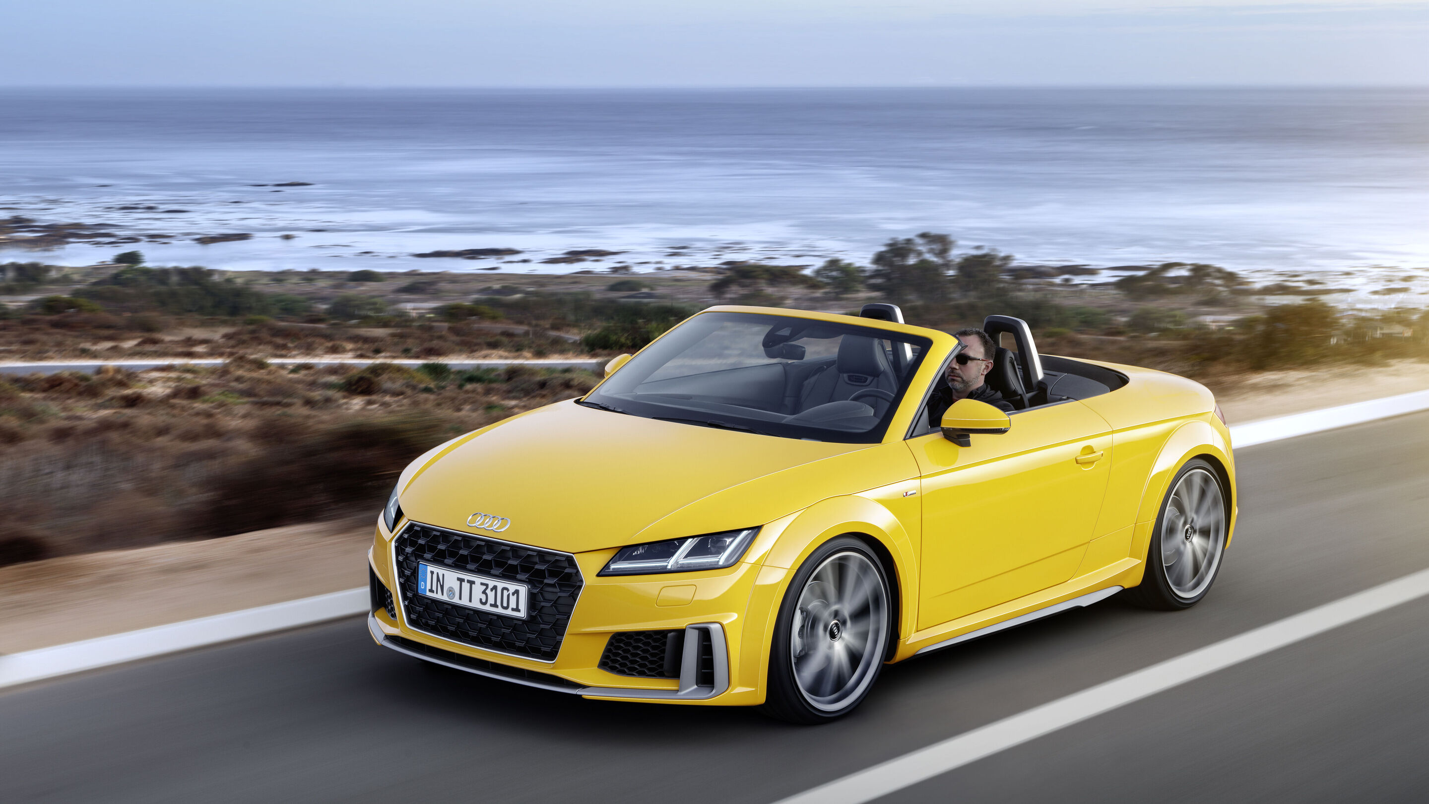 Audi TT Roadster (until 2023) - Dynamic photo,
Colour: Vegas yellow