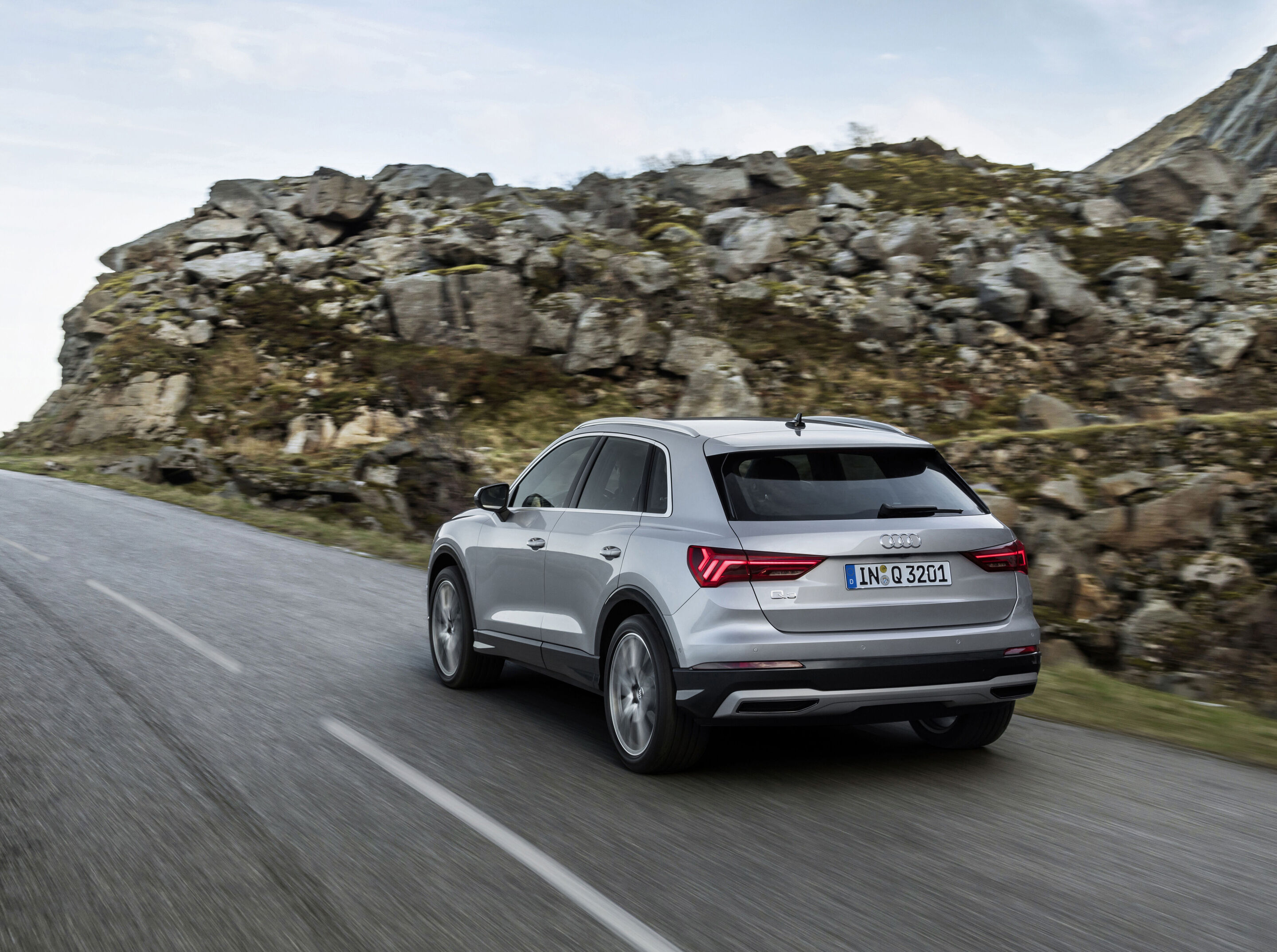 Audi Q3 (until 2025) - Dynamic  photo
Colour: Florett silver