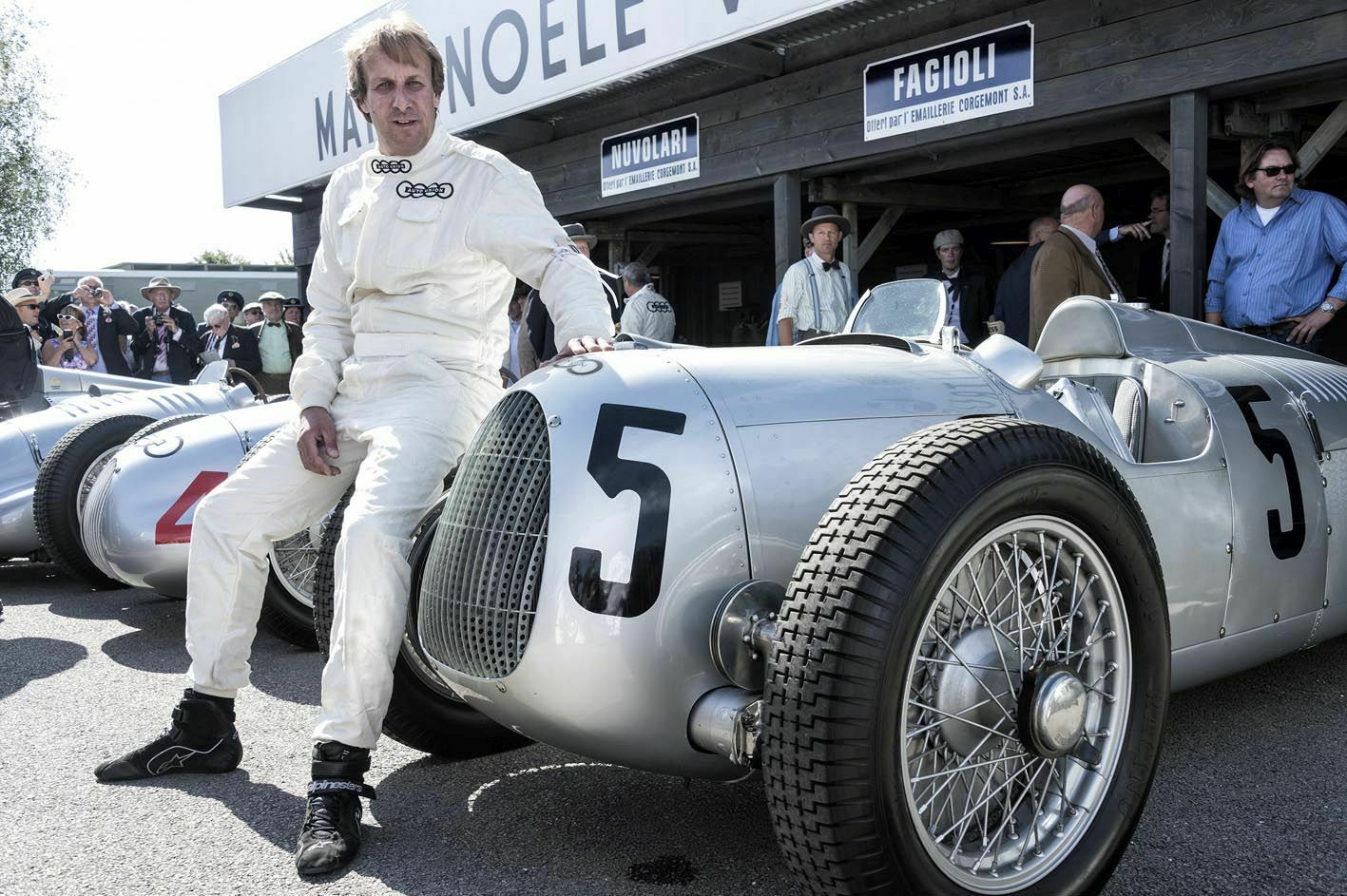 Audi Tradition beim Grand Prix in Bern: Auto Union Typ C kehrt zurück - Der fünffache Le Mans-Sieger Frank Biela lenkt beim Grand Prix Suisse in Bern den Auto Union Typ C Rennwagen.