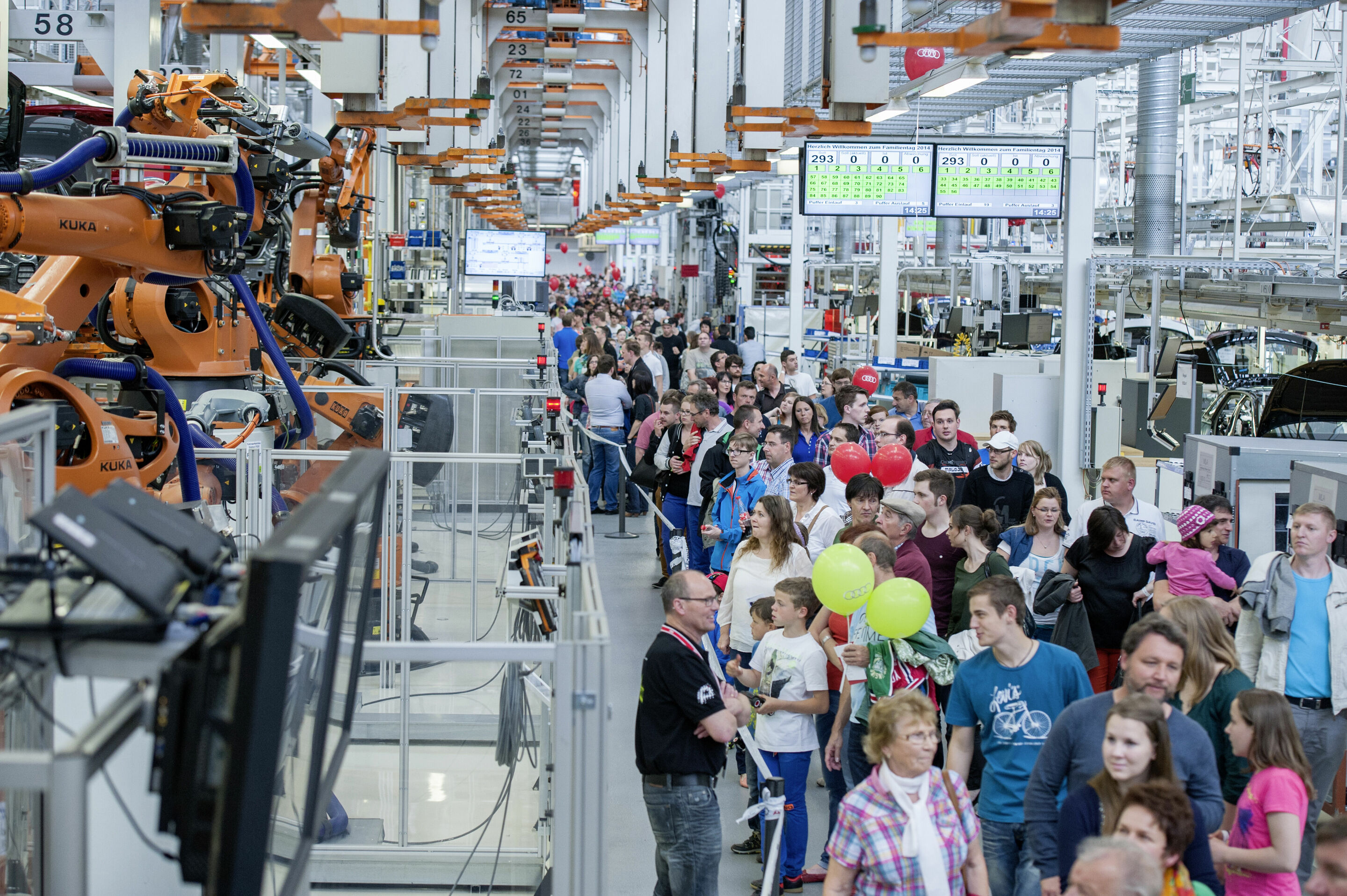 Family Day at Audi at the Ingolstadt site, May 2014 - A diverse program attracted a great many Audi employees and their families, numerous departments gave interesting insights into their work.
