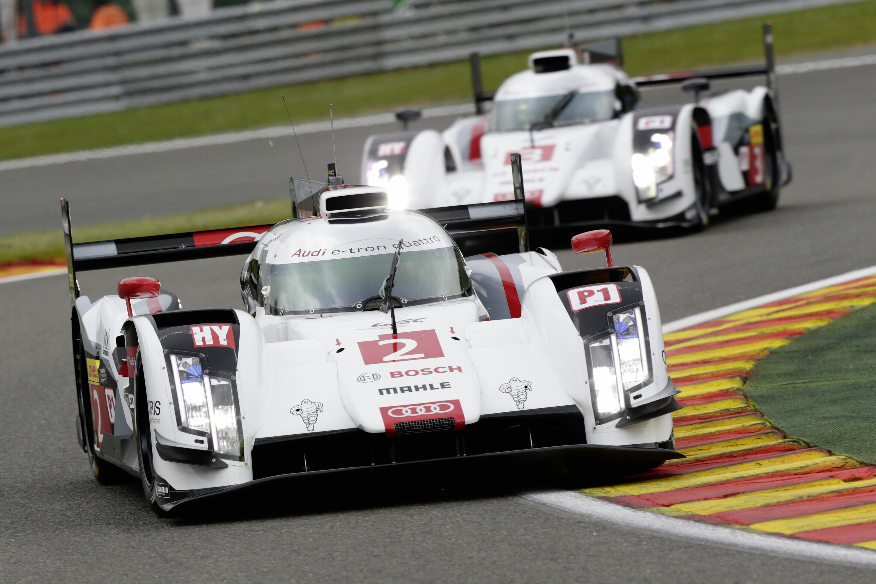 Audi mit solider Ausgangsposition in Spa - Im Wetterpoker von Spa erlebte das Publikum beim zweiten Lauf der FIA-Langstrecken-Weltmeisterschaft WEC ein spannendes Qualifying. Beste Audi-Mannschaft waren die Weltmeister von 2012, Marcel Fässler/André Lotterer/Benoît...