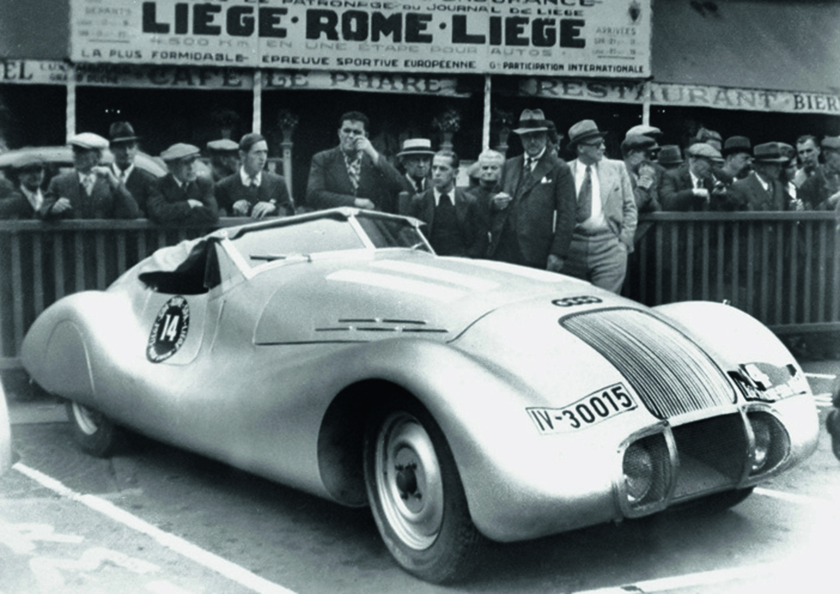 Jubiläumsmagazin Historie - Wanderer Stromlinienwagen für die Fernfahrt Lüttich-Rom-Lüttich 1938