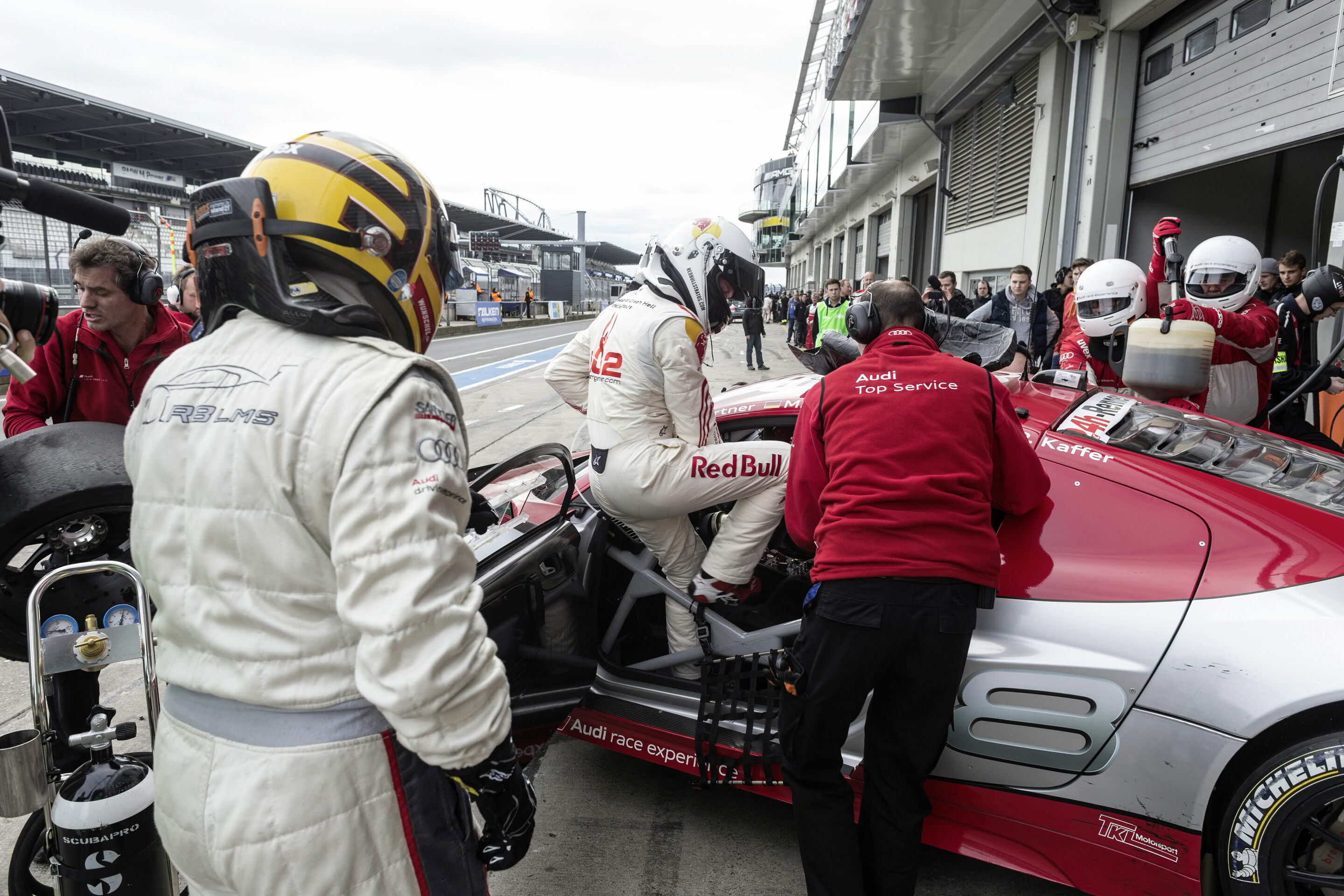 Felix Baumgartner to drive Audi R8 at Nürburgring 24 Hours - Felix Baumgartner in a driver change