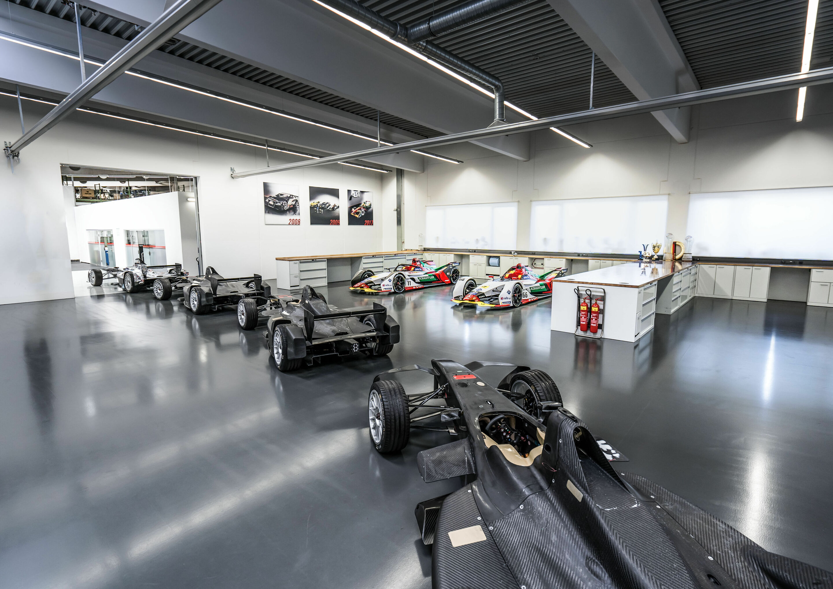 Ein Stück Motorsportgeschichte: Chassis 20 kehrt zurück - Audi e-tron FE04 und Audi e-tron FE05
