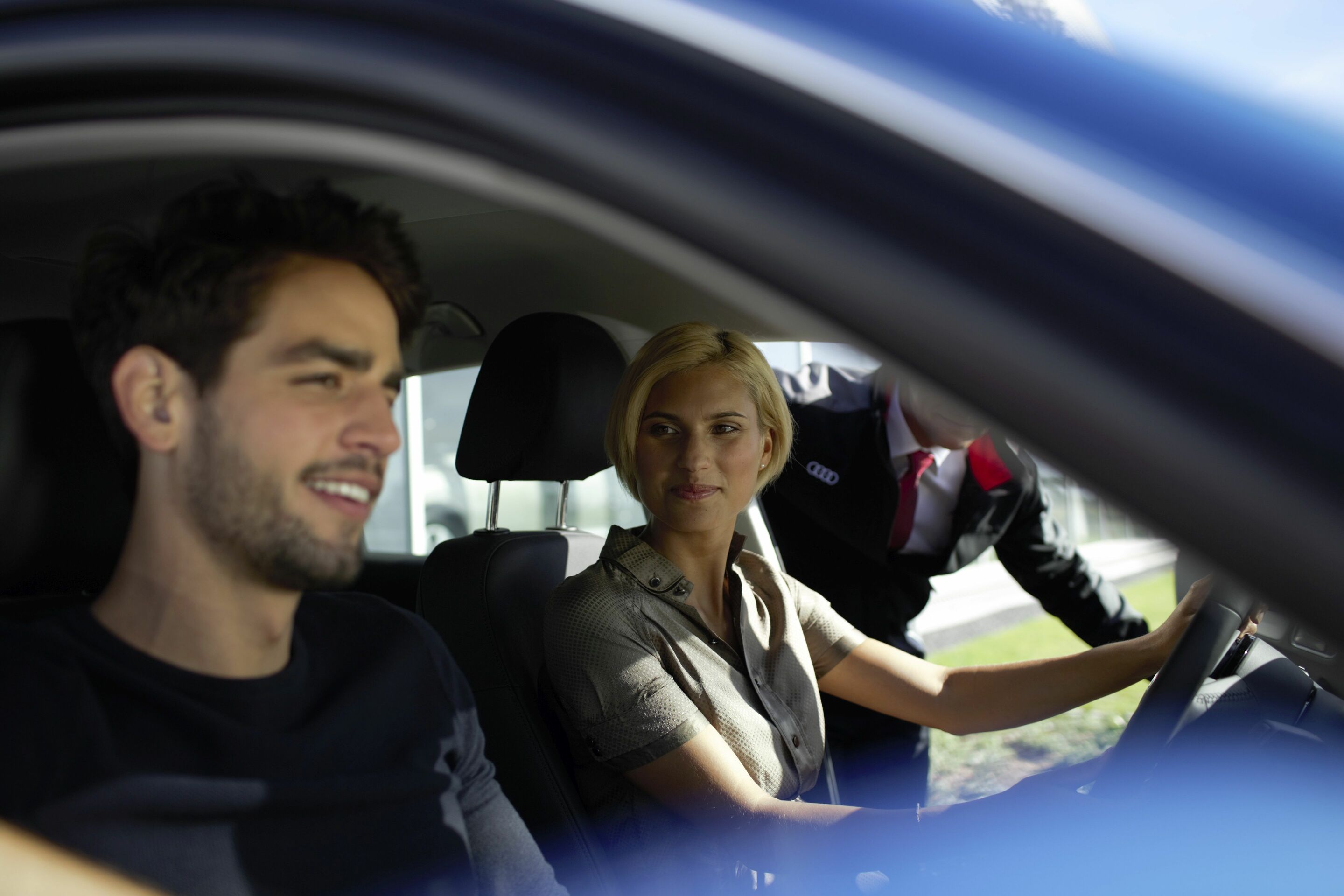 European Dealer Council: Audi und europäische Vertriebspartner gestalten Handel der Zukunft - Mit Inkrafttreten der neuen Verträge zum 1. April 2020 greift die neue Vertriebsstrategie der AUDI AG, die das Vertriebsmodell fundamental verändern und damit...