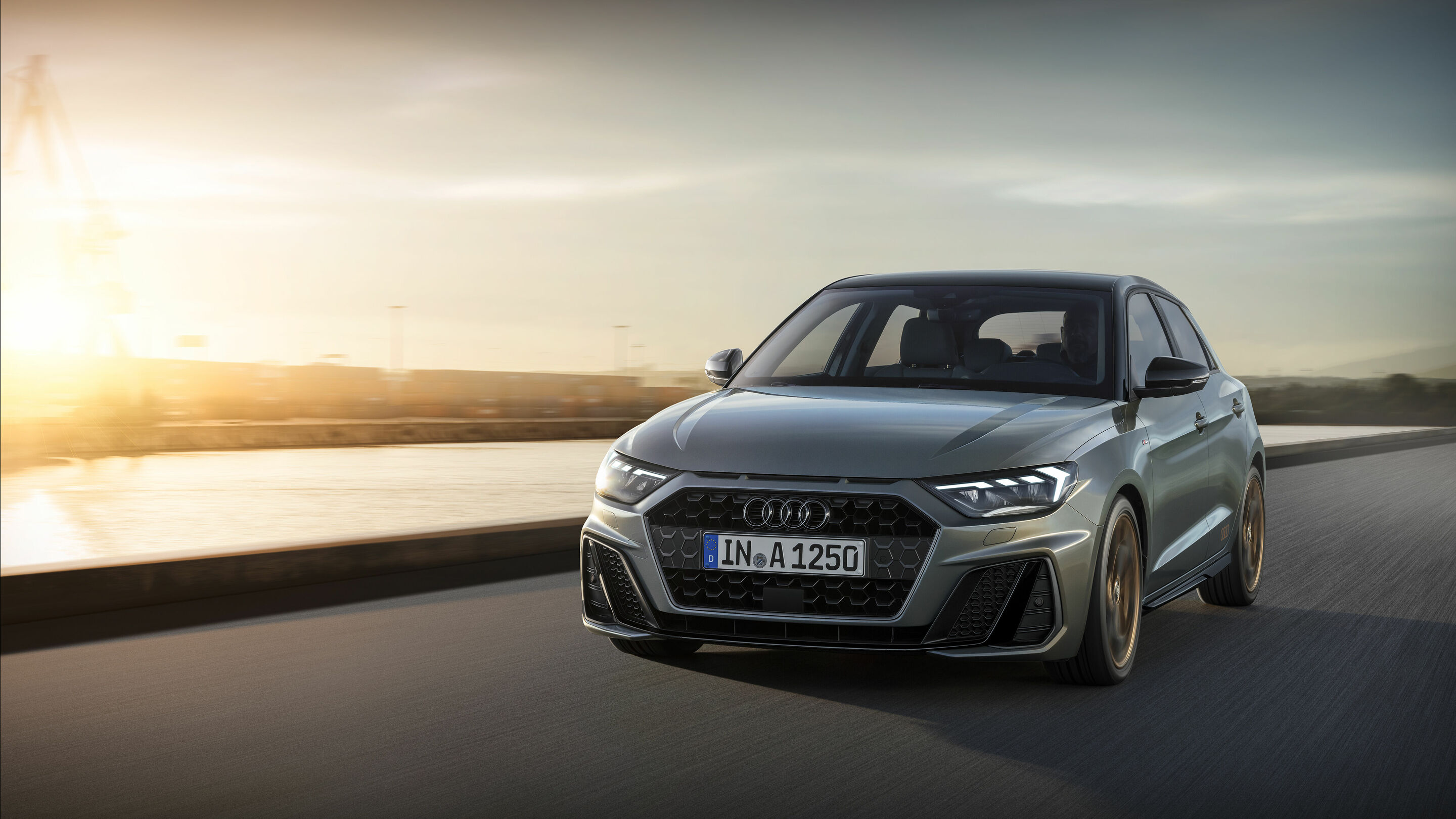 Audi A1 Sportback - Standaufnahme 
Farbe: Chronosgrau
