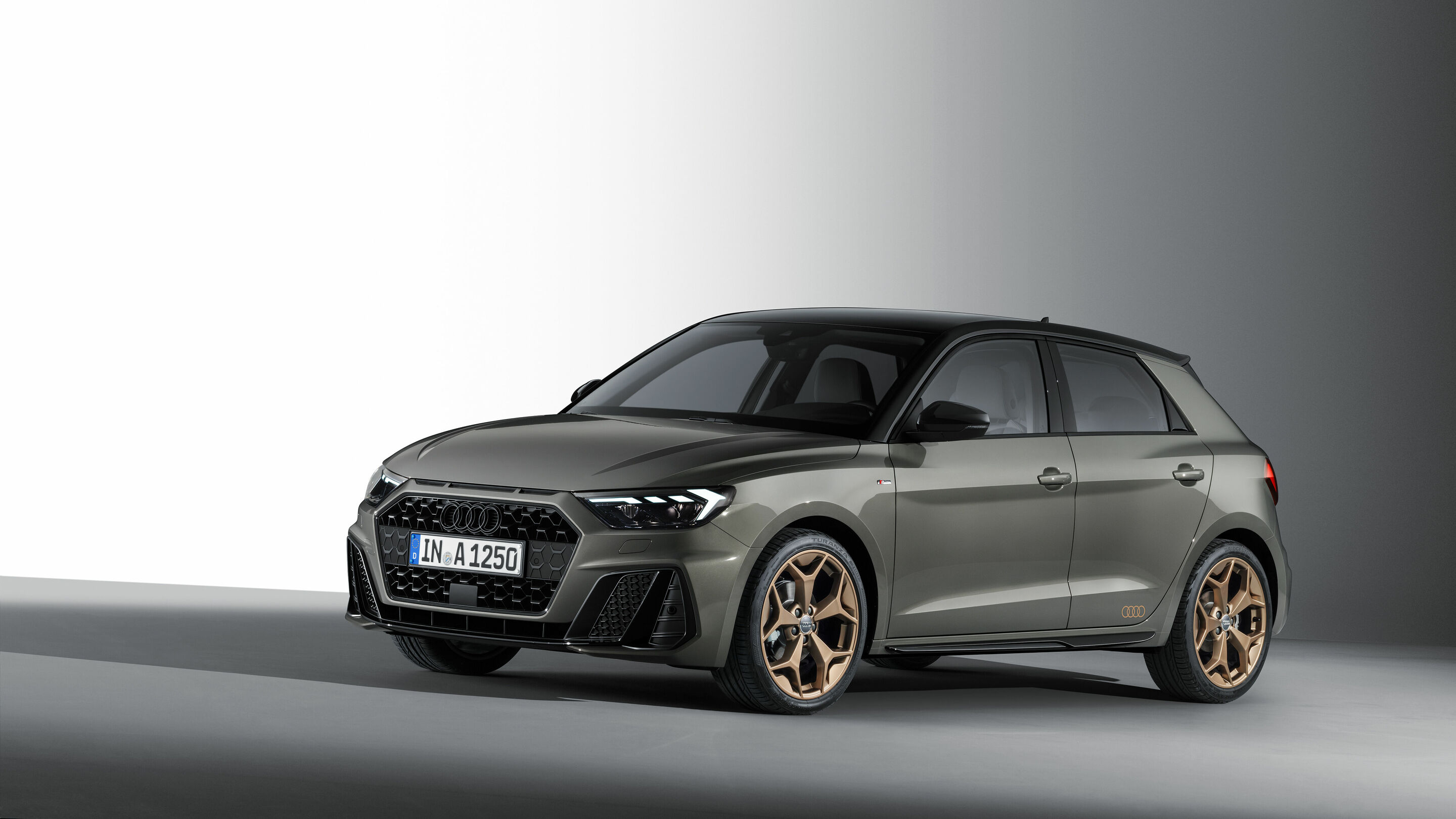Audi A1 Sportback - Standaufnahme 
Farbe: Chronosgrau
