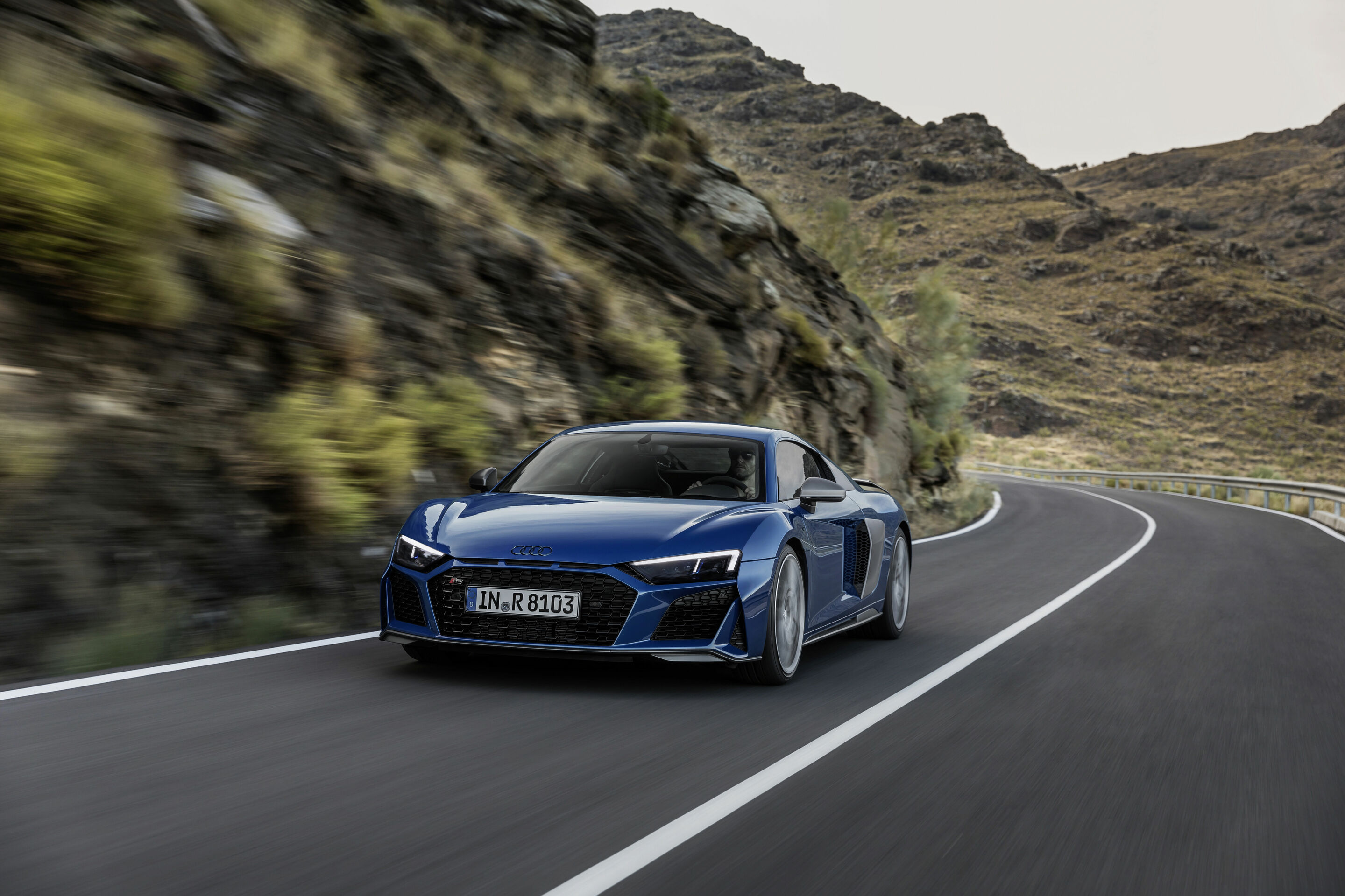 Audi R8 Coupé V10 performance quattro - Fahraufnahme
Farbe: Ascariblau metallic