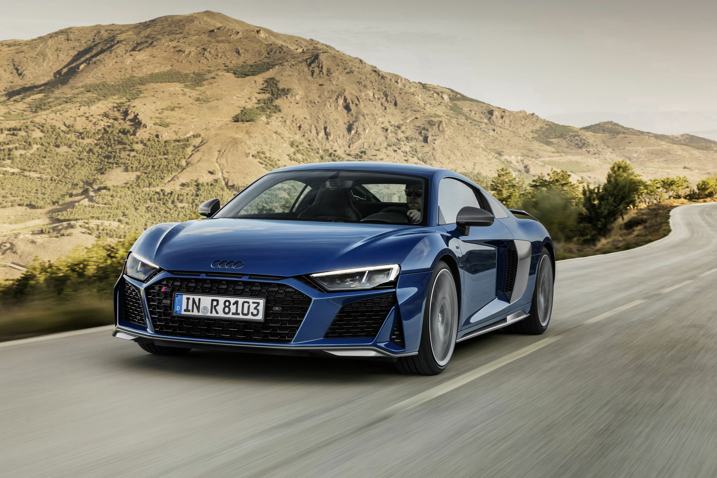 Audi R8 Coupé V10 performance quattro - Fahraufnahme
Farbe: Ascariblau metallic