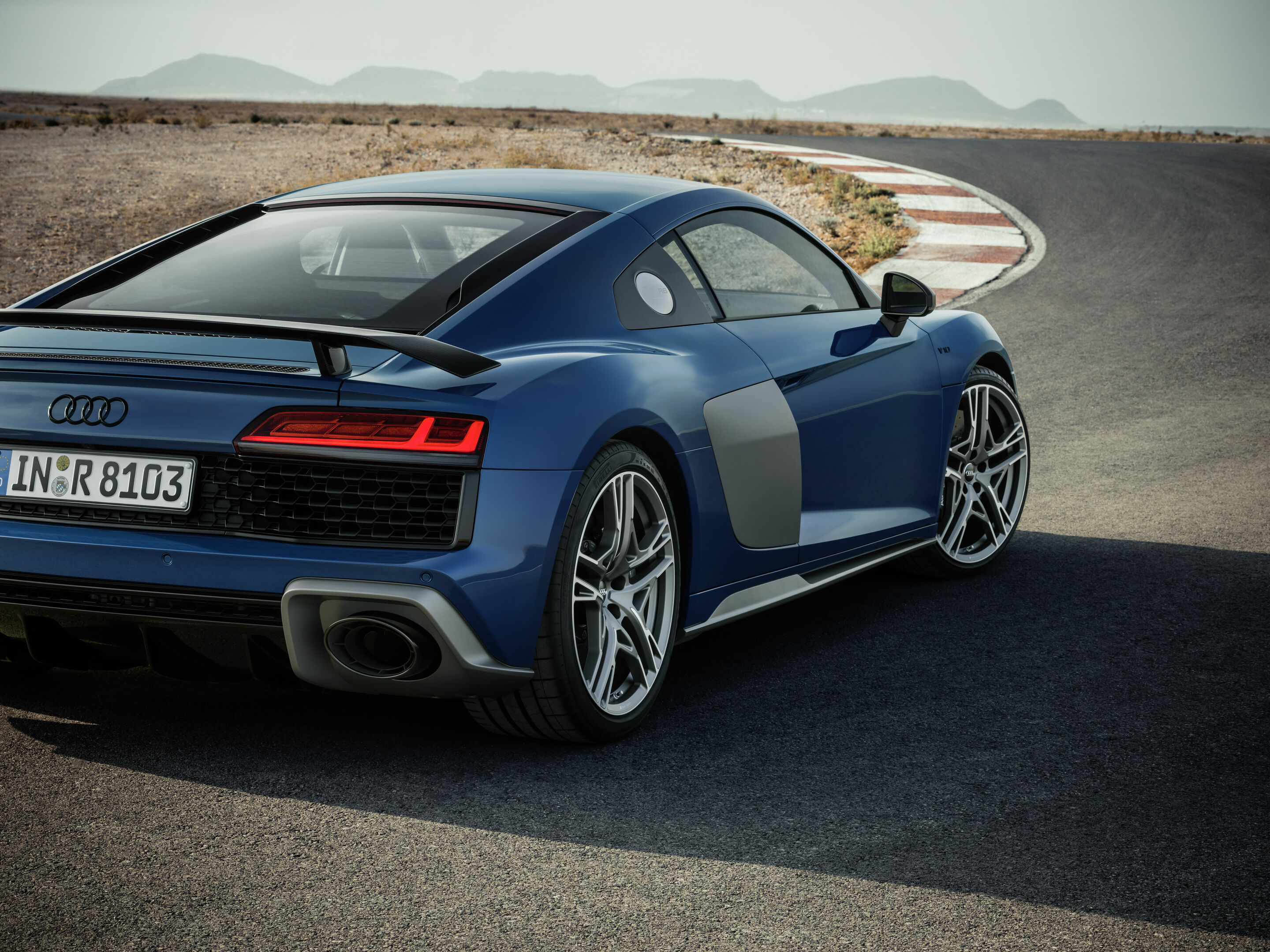 Audi R8 Coupé V10 performance quattro - Standaufnahme
Farbe: Ascariblau metallic