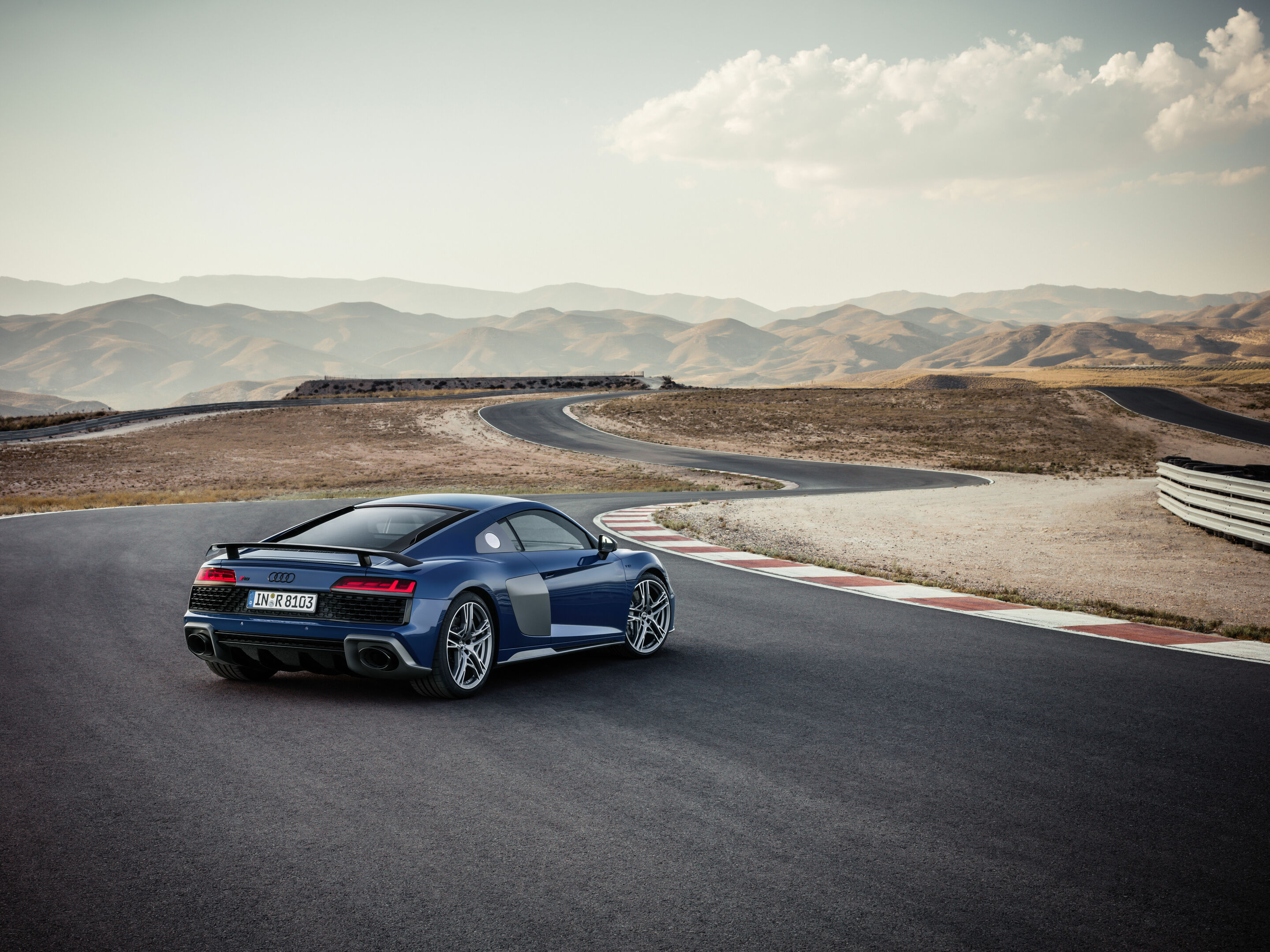 Audi R8 Coupé V10 performance quattro - Standaufnahme
Farbe: Ascariblau metallic