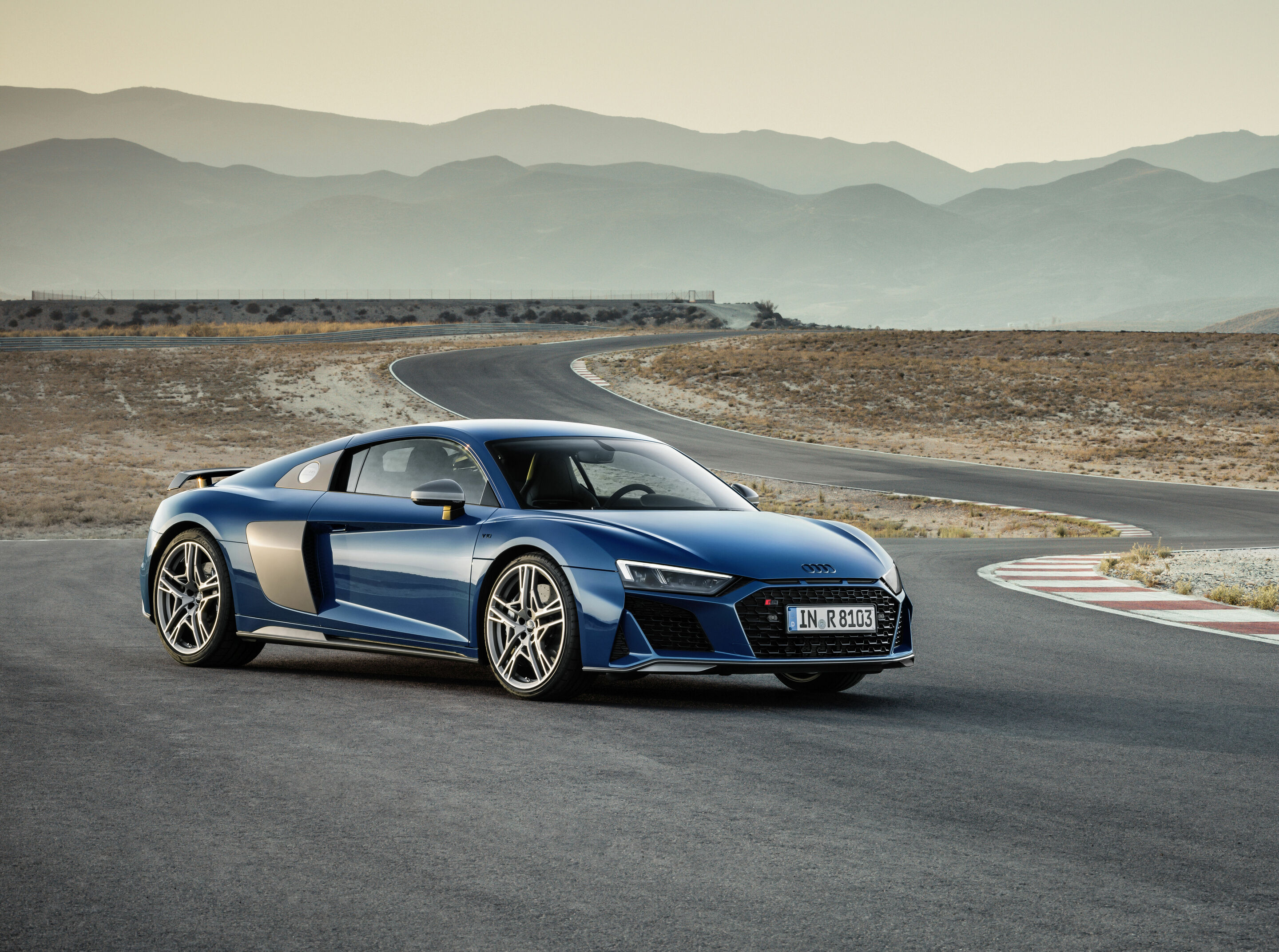 Audi R8 Coupé V10 performance quattro - Standaufnahme
Farbe: Ascariblau metallic