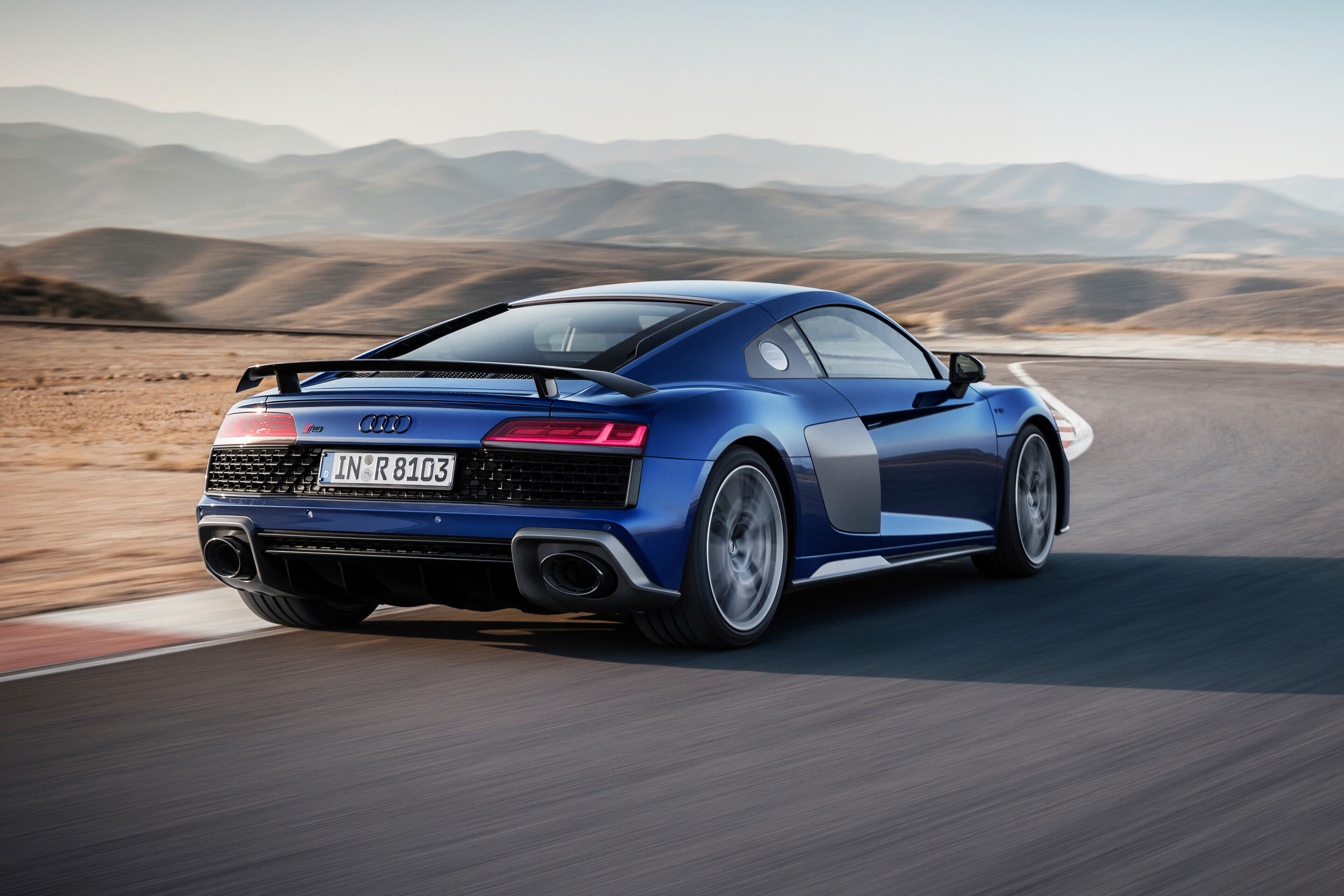 Audi R8 Coupé V10 performance quattro - Fahraufnahme
Farbe: Ascariblau metallic