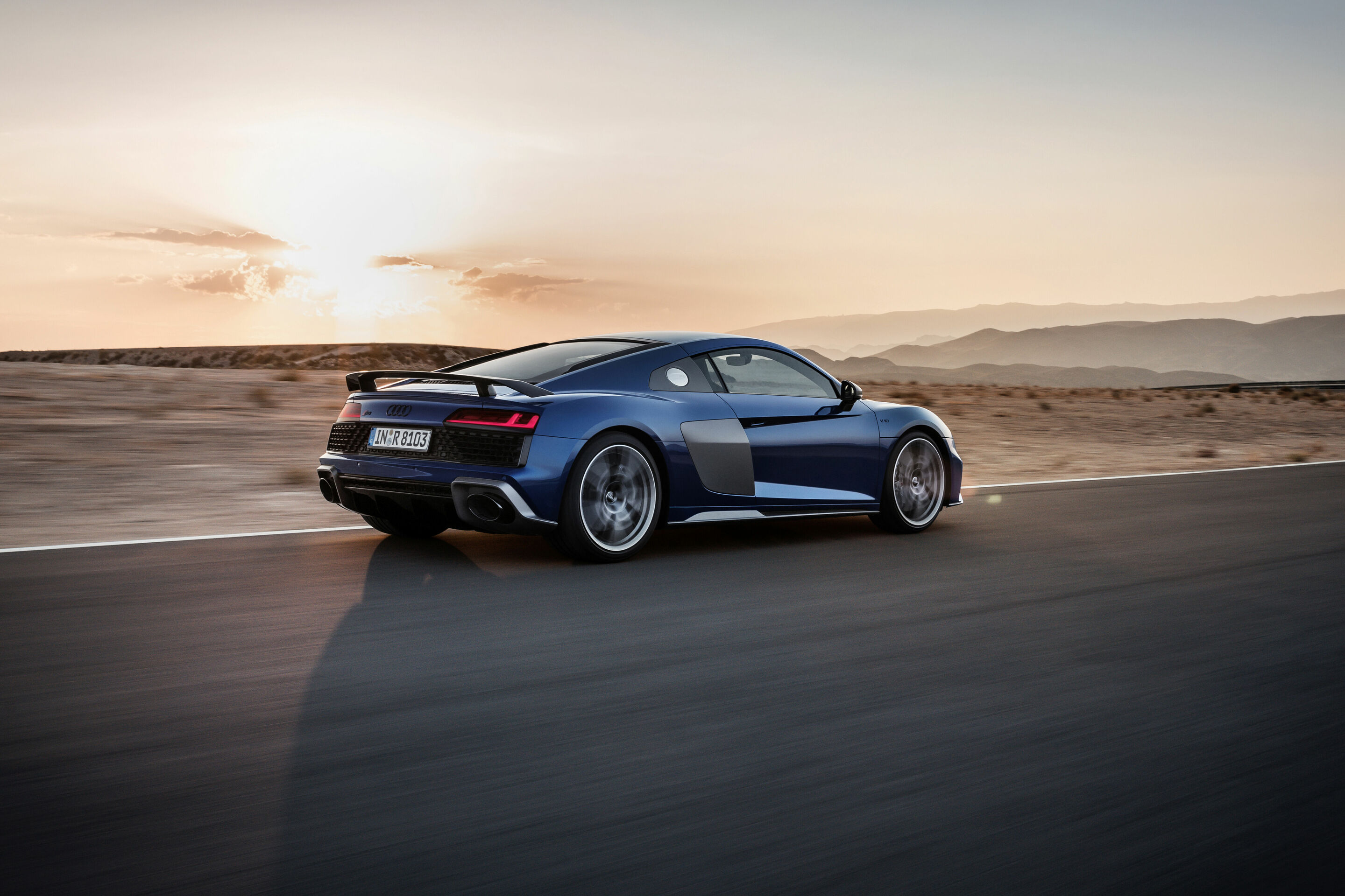 Audi R8 Coupé V10 performance quattro - Fahraufnahme
Farbe: Ascariblau metallic