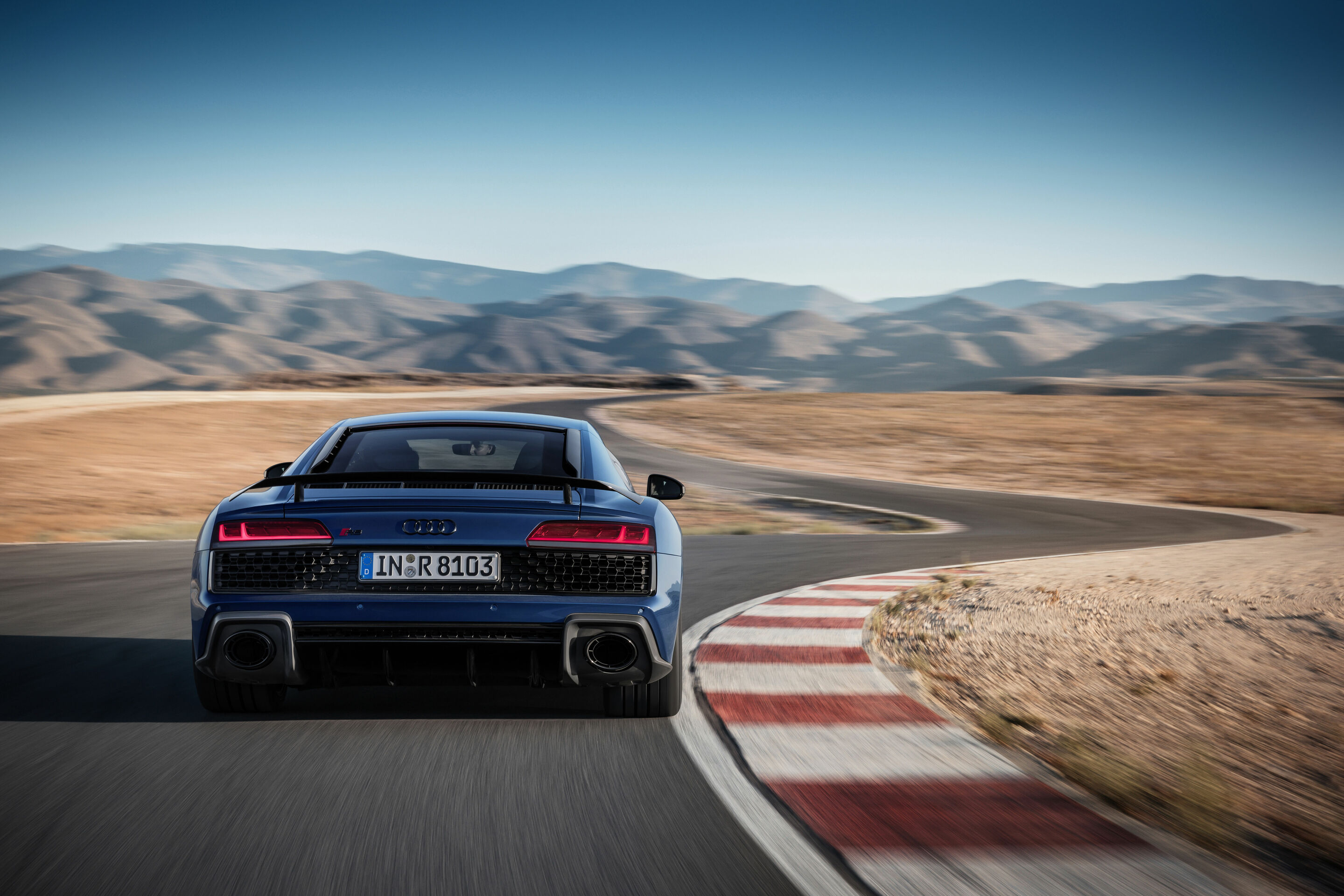 Audi R8 Coupé V10 performance quattro - Dynamic  photo
Colour: Ascari Blue metallic