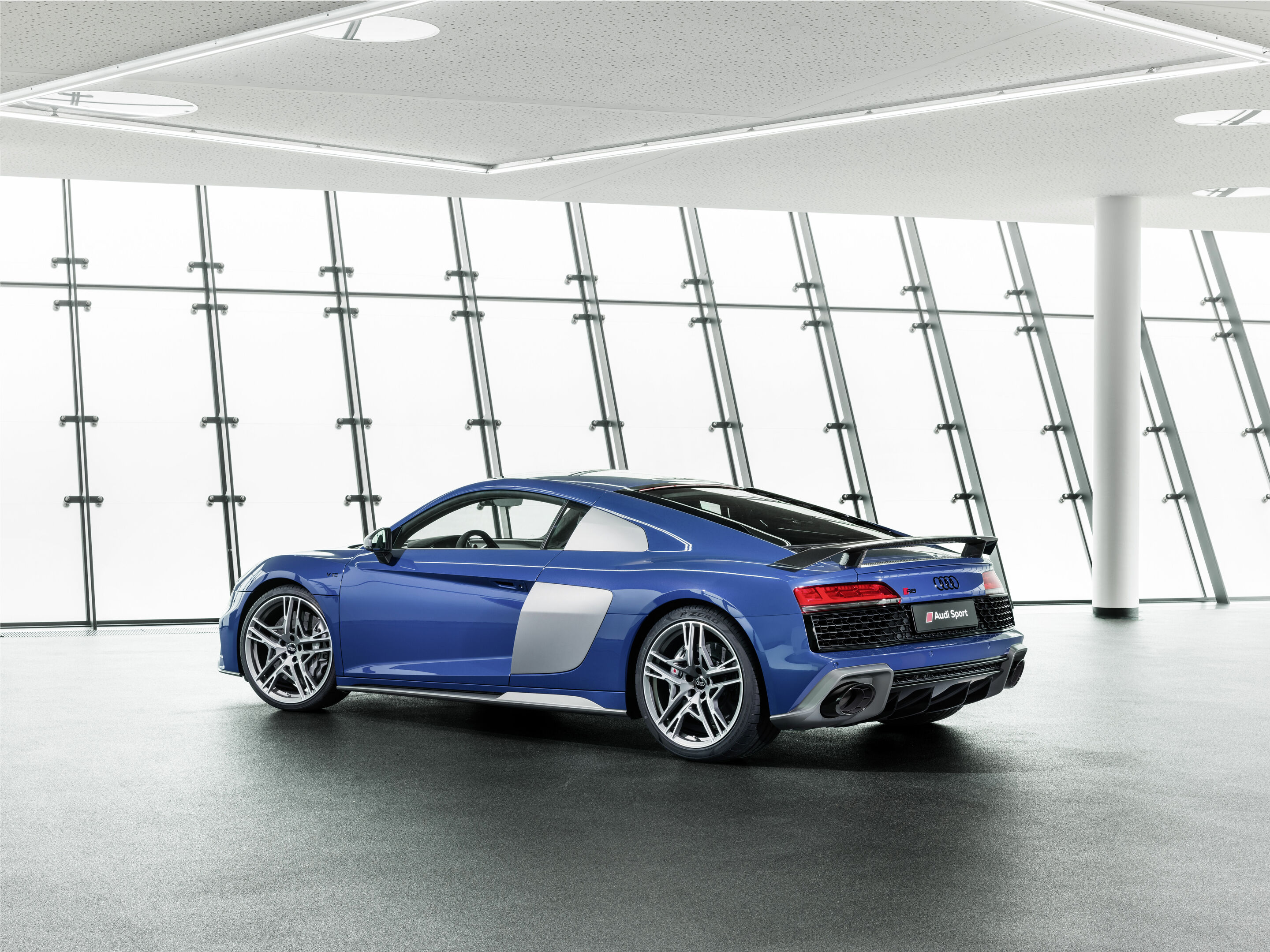 Audi R8 Coupé V10 performance quattro - Standaufnahme
Farbe: Ascariblau metallic