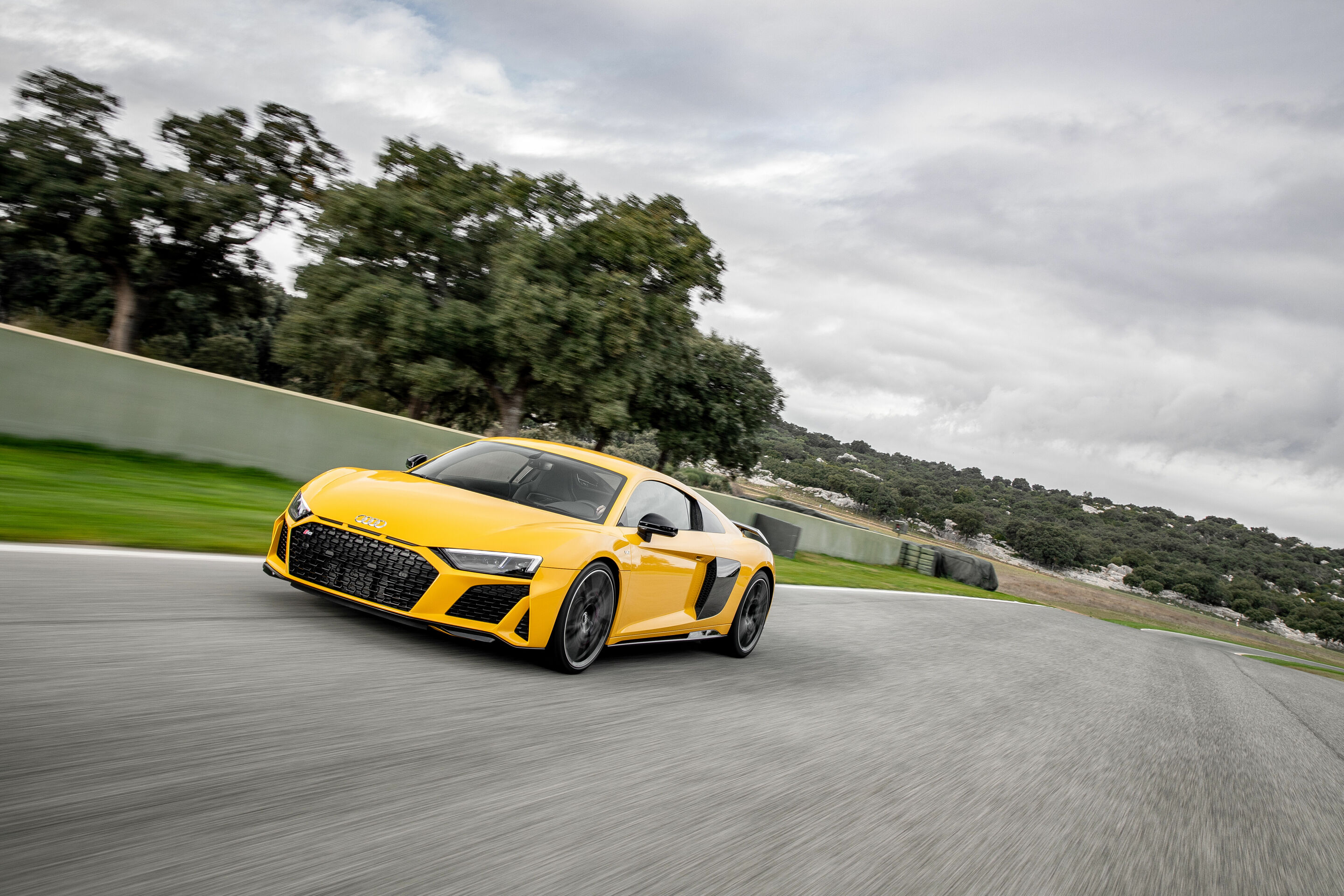 Audi R8 Spyder V10 performance quattro - Fahraufnahme 
Farbe: Vegasgelb
