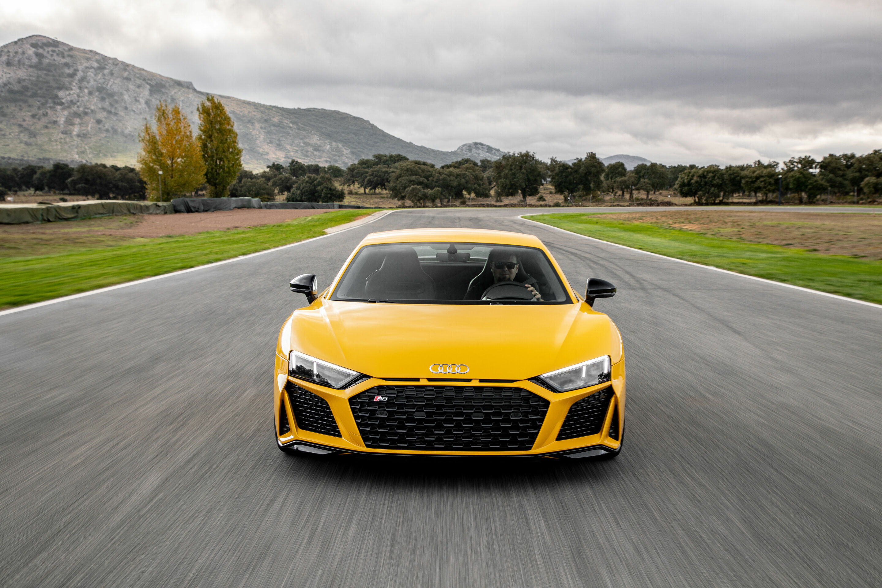 Audi R8 Spyder V10 performance quattro - Dynamic Photo 
Colour: Vegas yellow