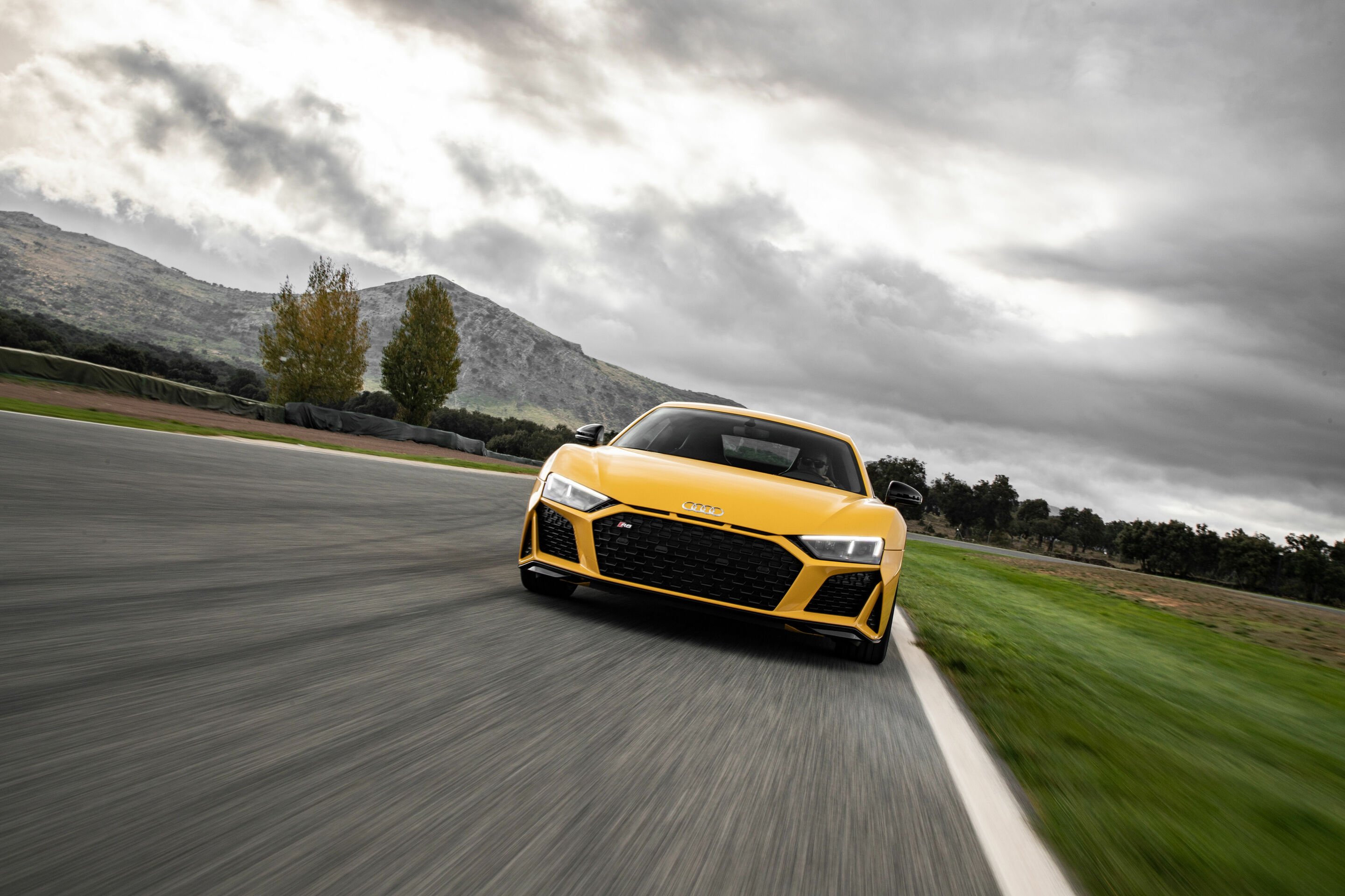 Audi R8 Spyder V10 performance quattro - Dynamic Photo 
Colour: Vegas yellow