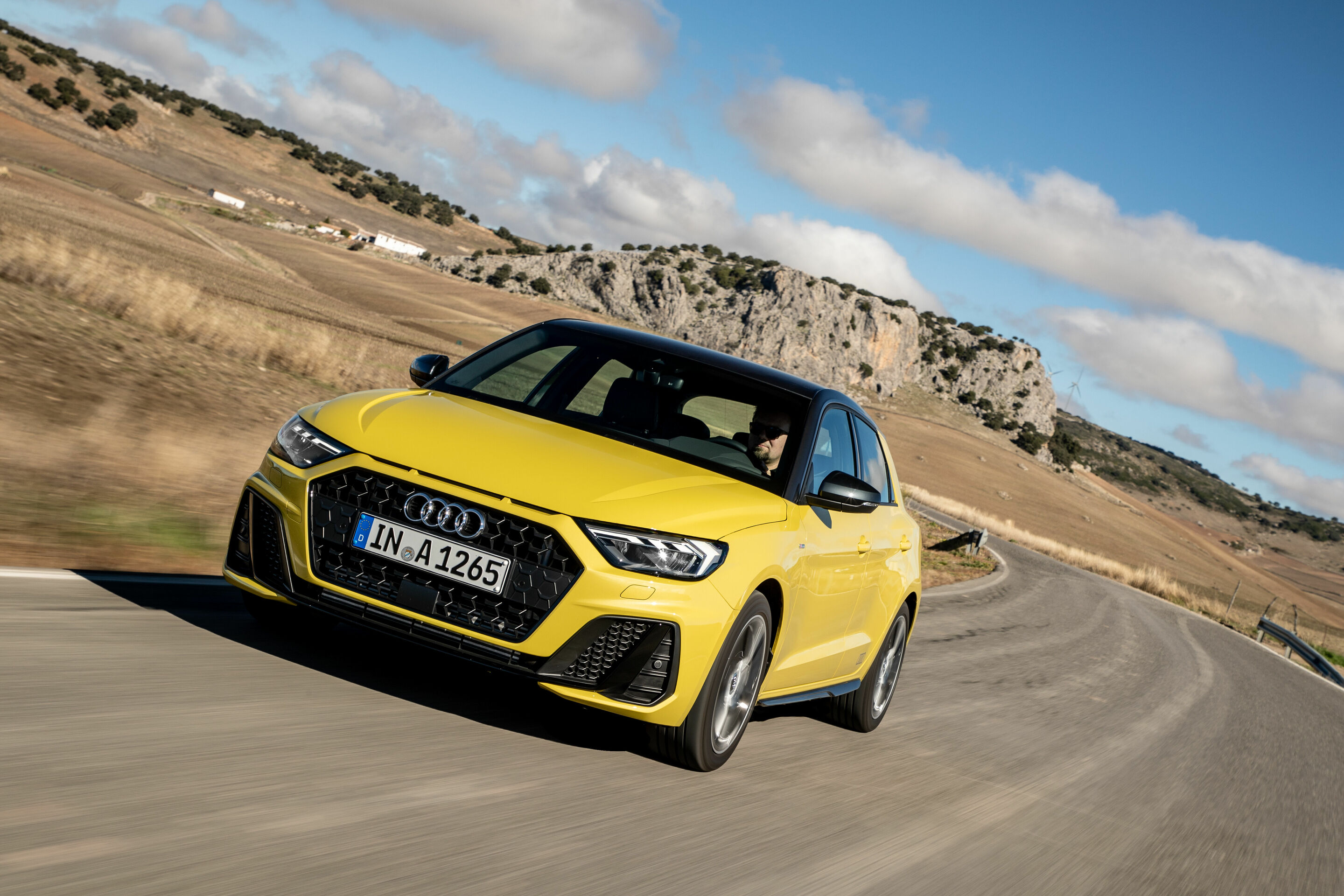 Audi A1 Sportback - Fahraufnahme 
Farbe: Pythongelb