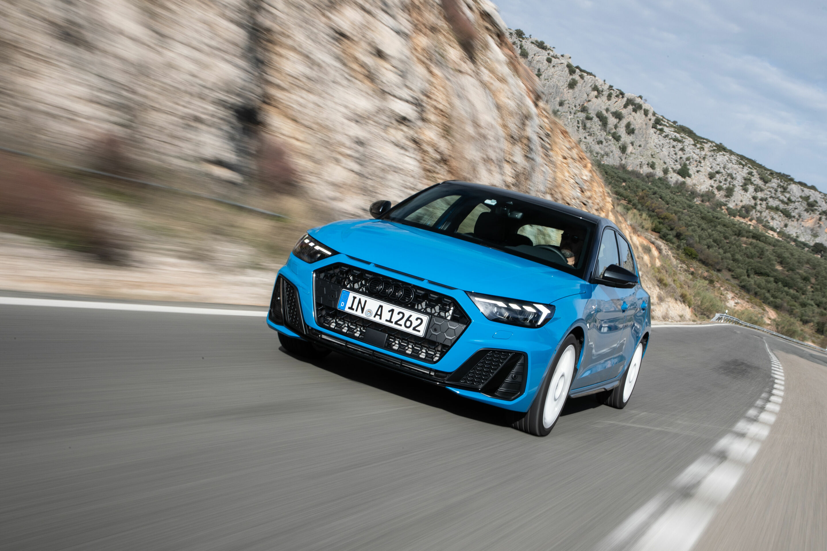Audi A1 Sportback - Fahraufnahme 
Farbe: Turboblau