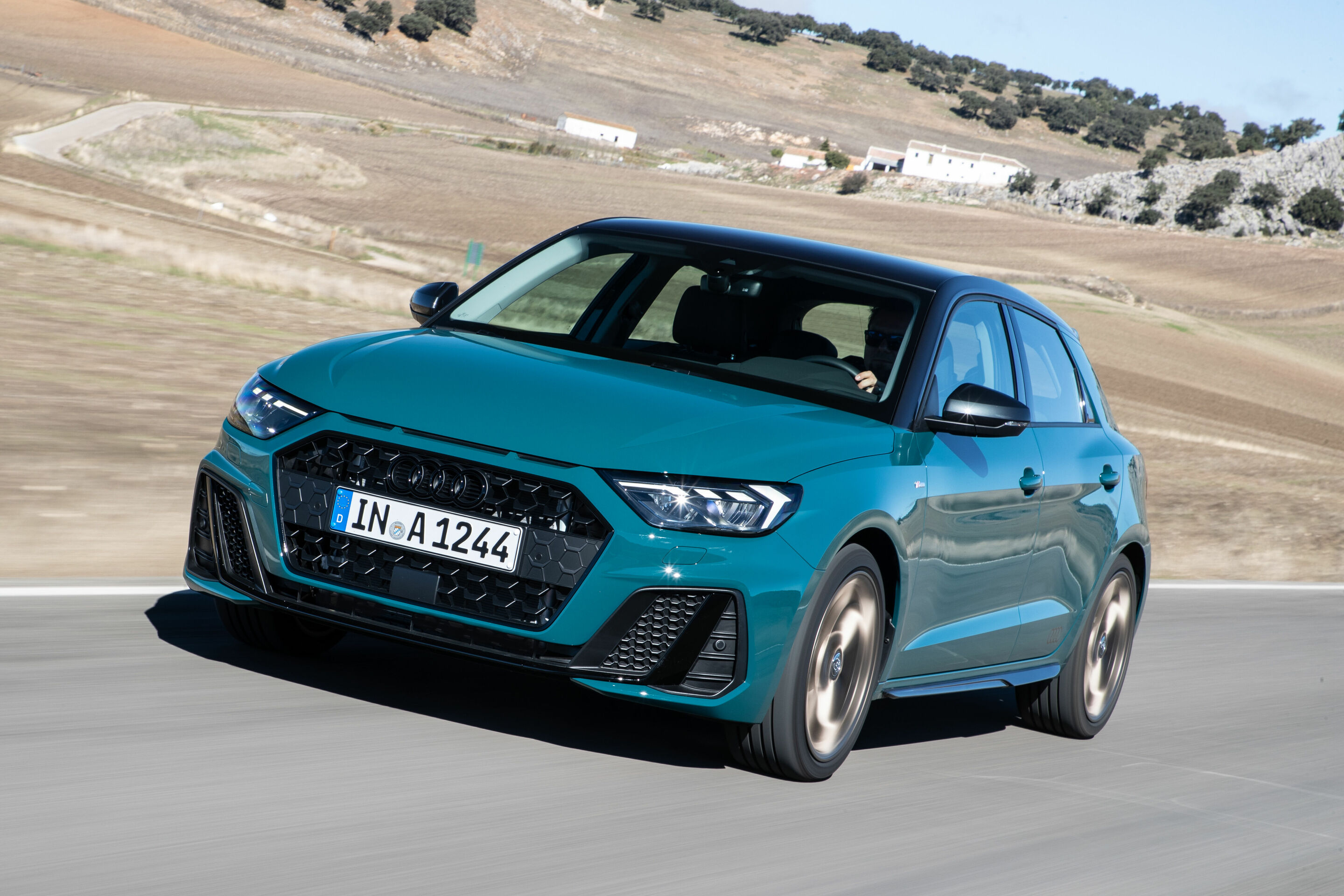 Audi A1 Sportback - Fahraufnahme 
Farbe: Tiomangrün