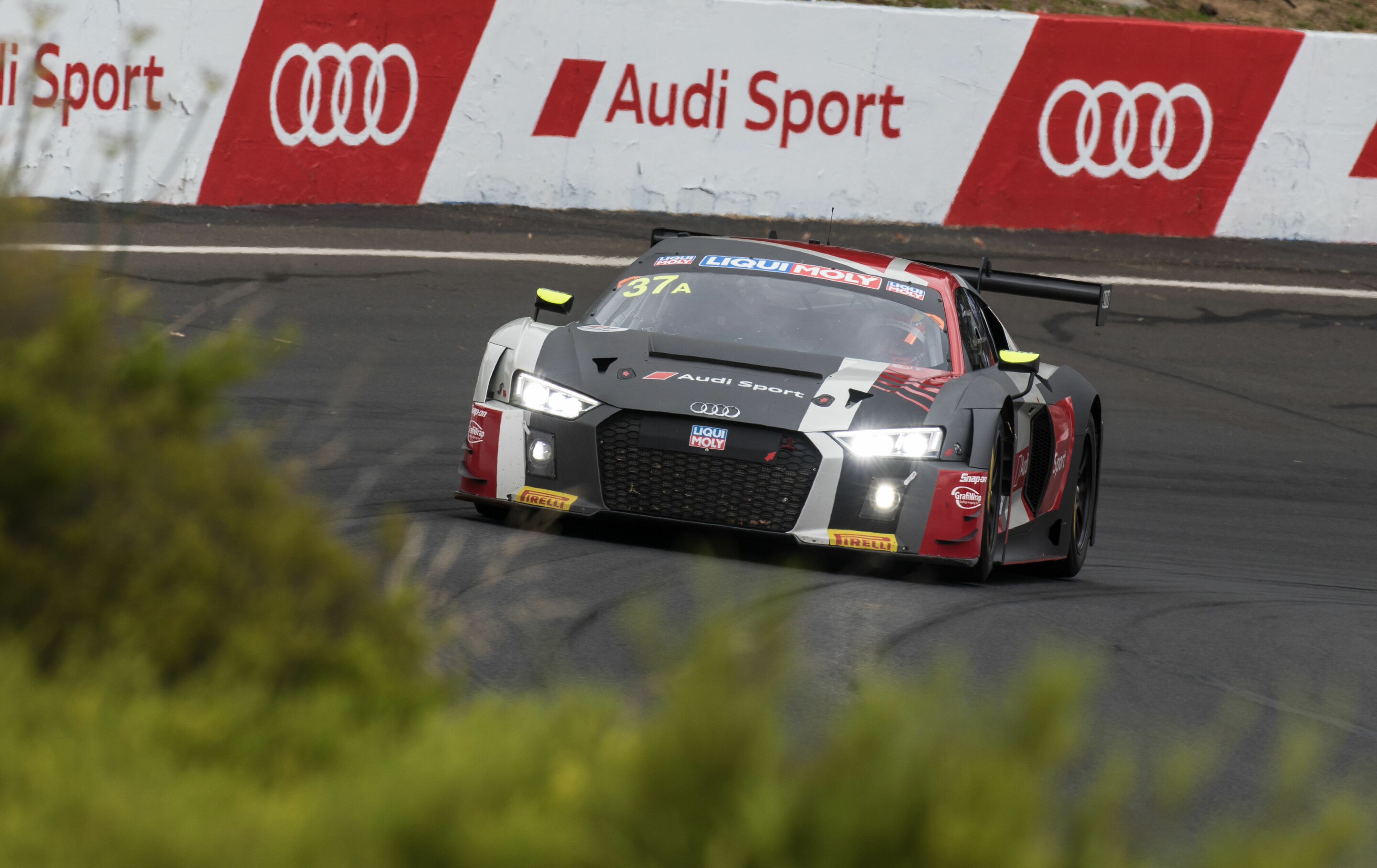 12h Bathurst 2018 - Audi R8 LMS #37 (Audi Sport Team WRT), Robin Frijns/Stuart Leonard/Dries Vanthoor