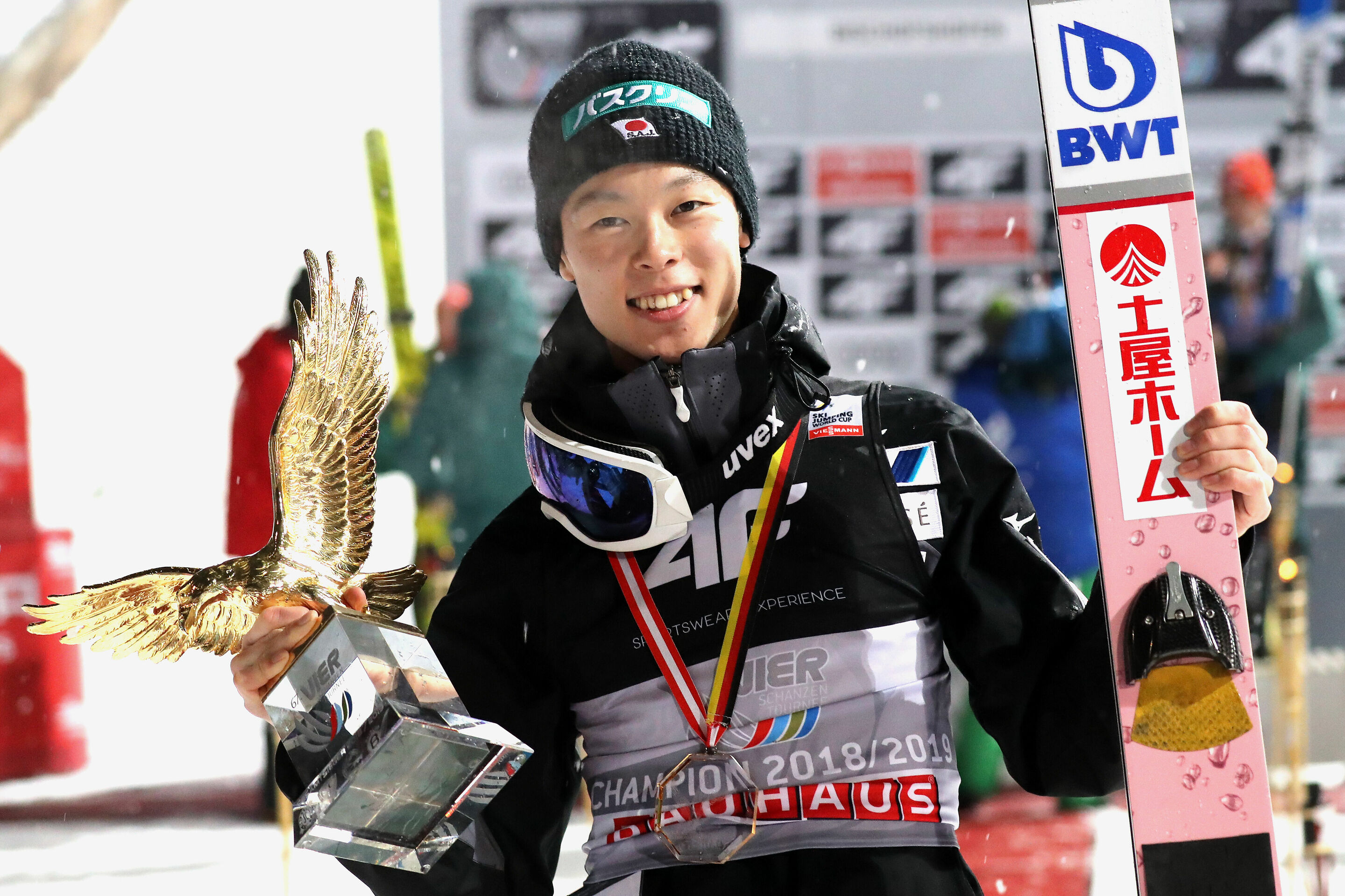 67. Vierschanzentournee - Dreiköningsspringen in Bischofshofen - Ryoyu Kobayashi (JPN) gewinnt das Skispringen in Bischofshofen und damit den Gesamtsieg bei der Vierschanzen Tournee