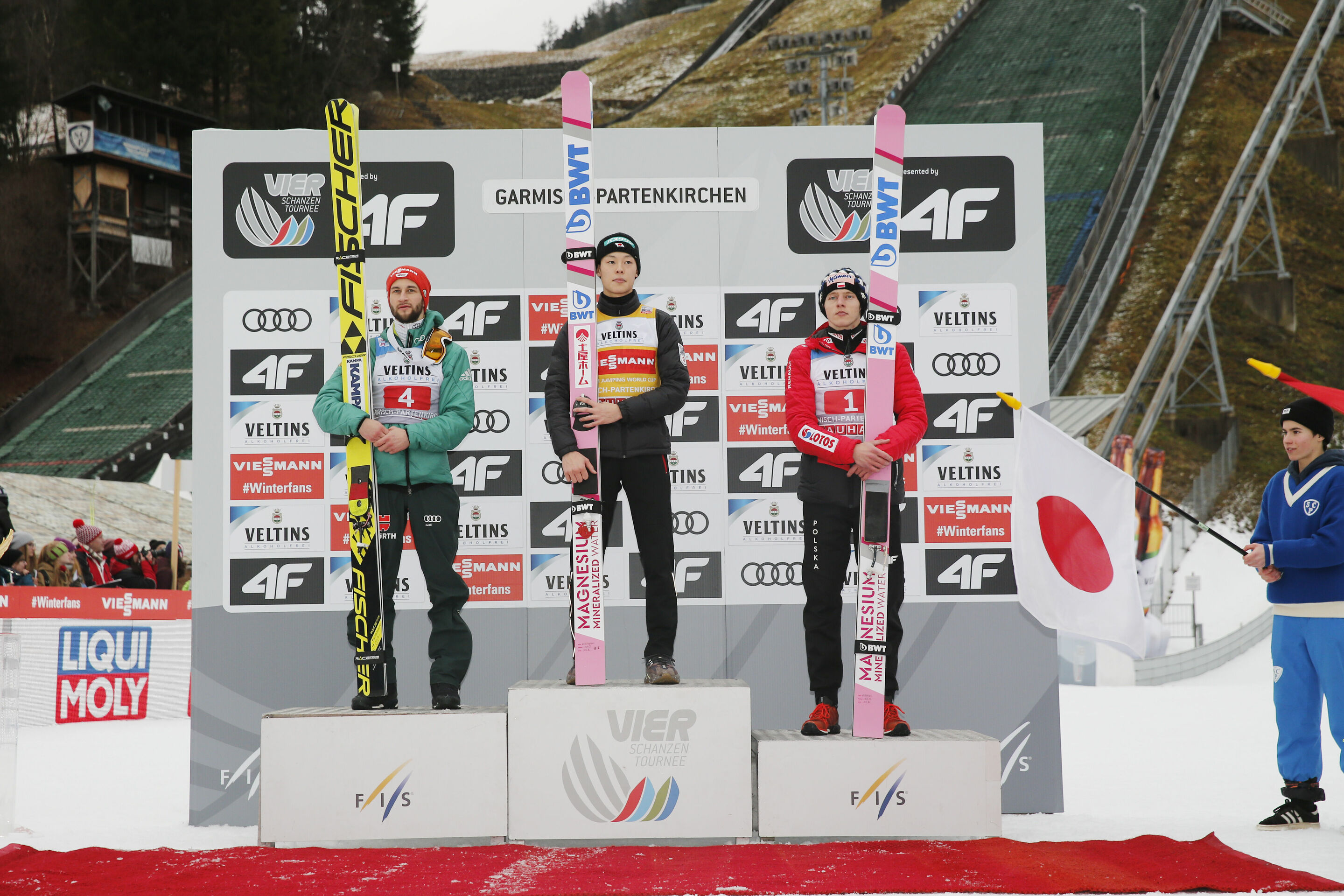 67. Vierschanzentournee - Neujahrsskispringen in Garmisch-Patenkirchen - 2. Platz Markus Eisenbichler (GER), 1. Platz Ryoyu Kobayashi (JPN), 3. Platz Dawid Kubacki (POL)