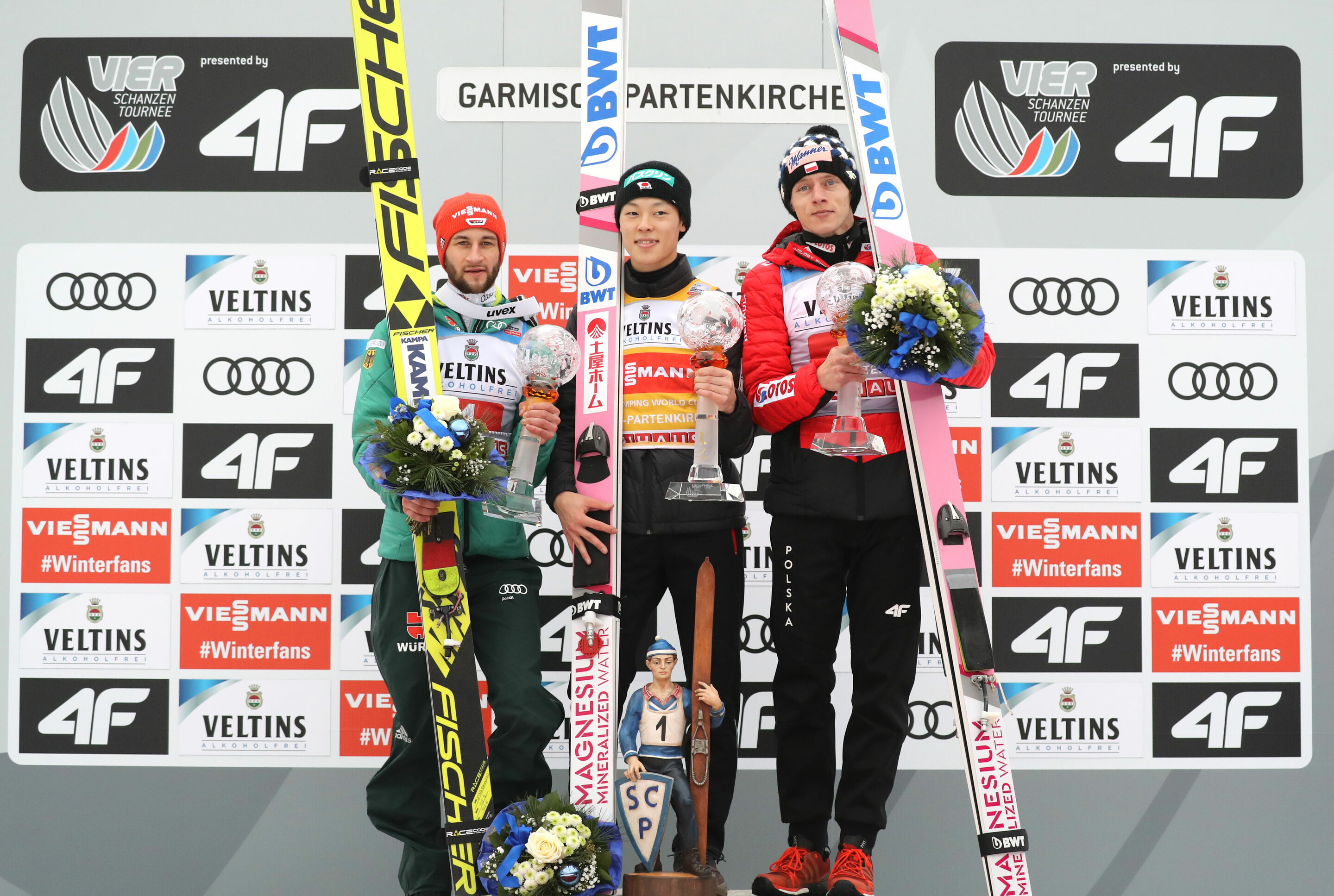 67. Vierschanzentournee - Neujahrsskispringen in Garmisch-Patenkirchen - 2. Platz Markus Eisenbichler (GER), 1. Platz Ryoyu Kobayashi (JPN), 3. Platz Dawid Kubacki (POL)