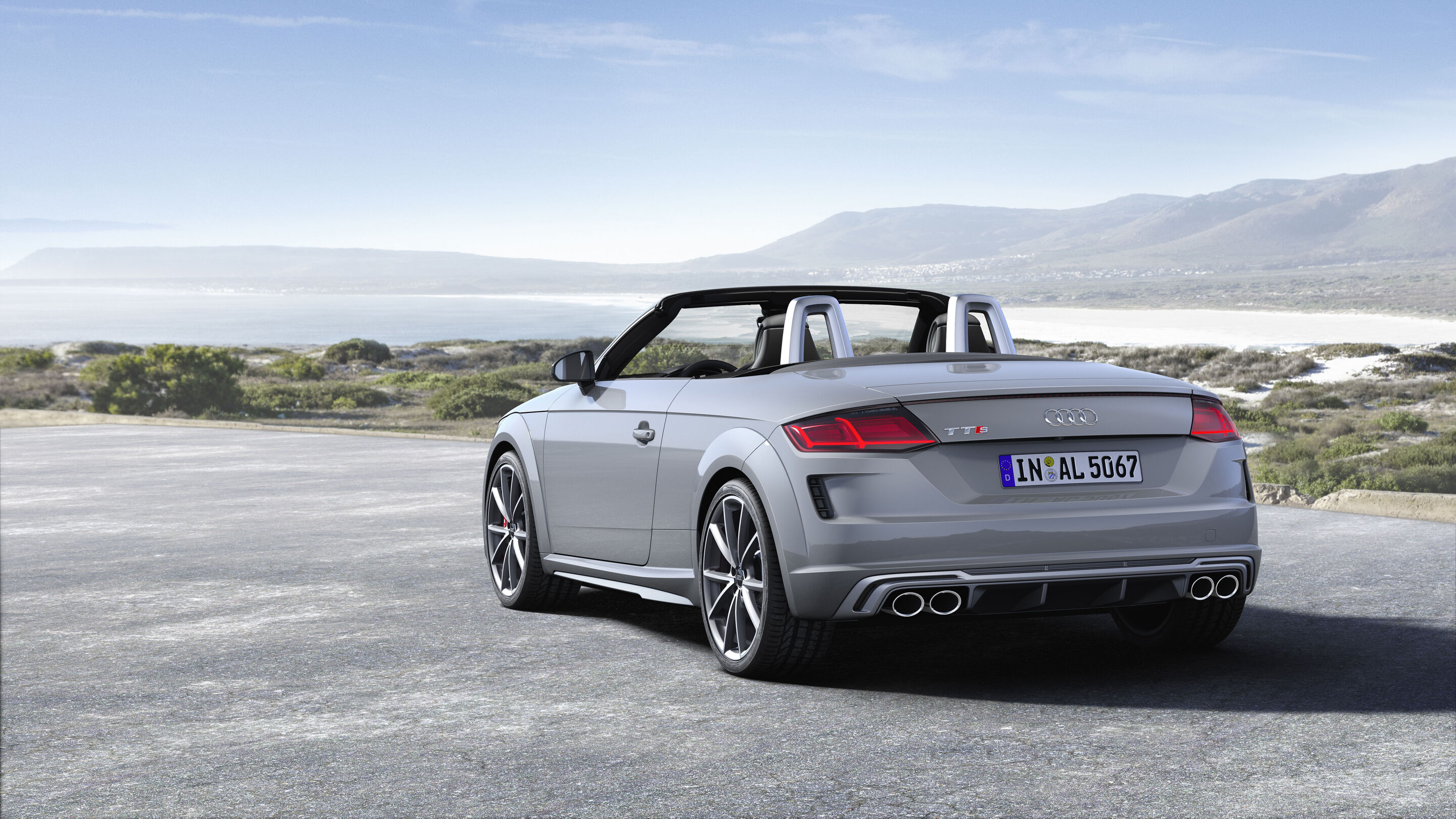 Audi TTS Roadster (bis 2023) - Standaufnahme
Farbe: Nardograu